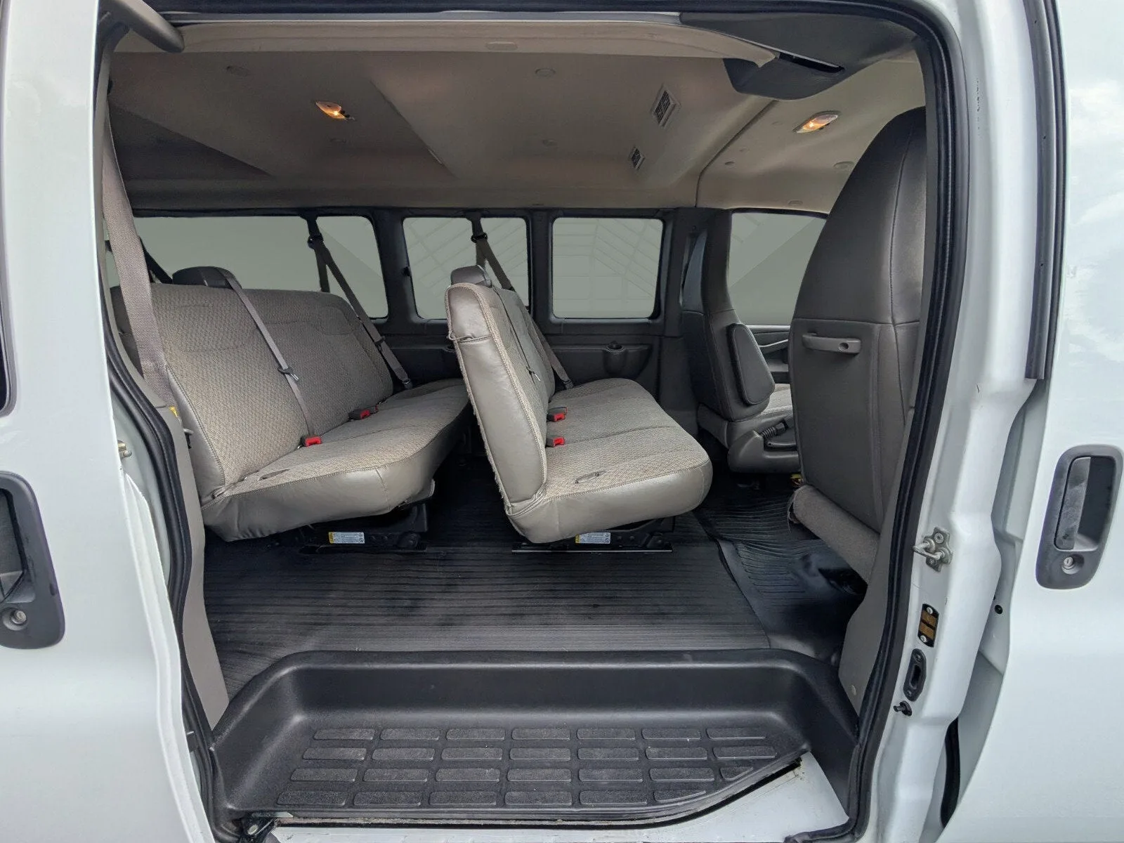 2023 Chevrolet Express Passenger LS photo 6