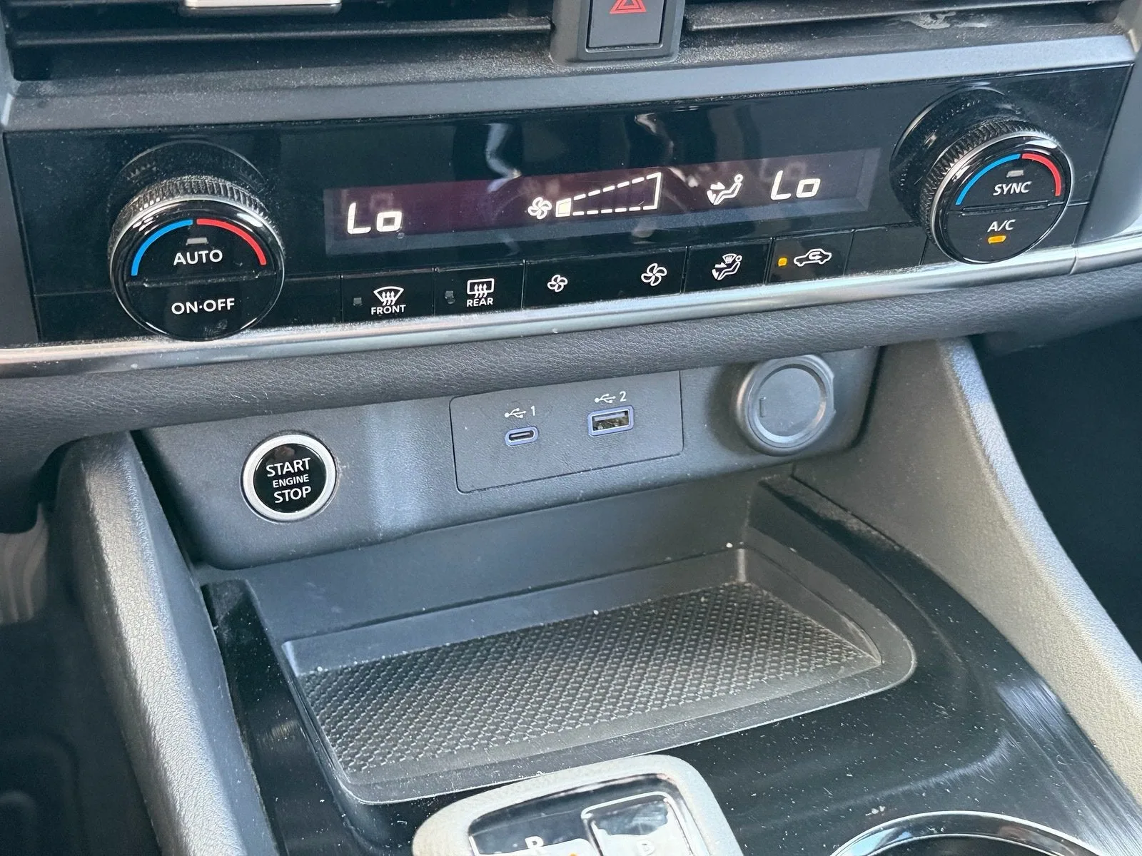 2023 Nissan Rogue SV photo 25