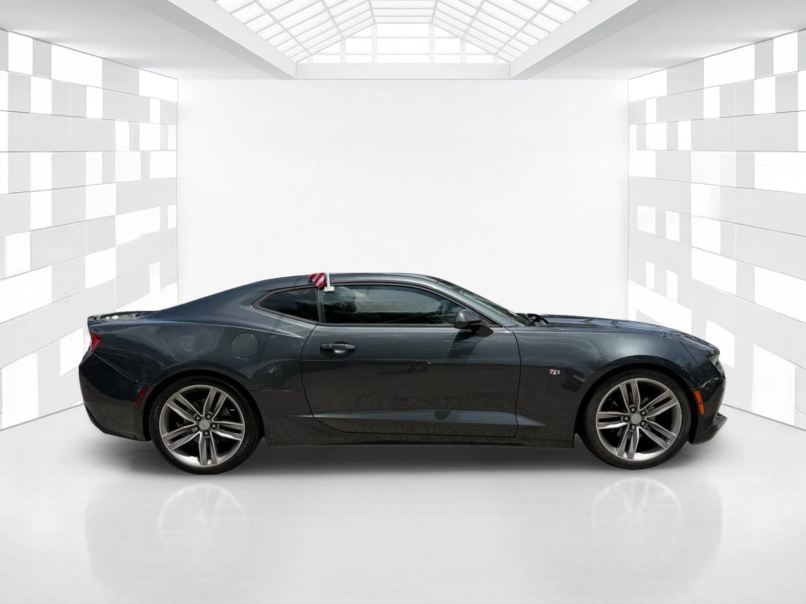 2018 Chevrolet Camaro 1LT photo 8