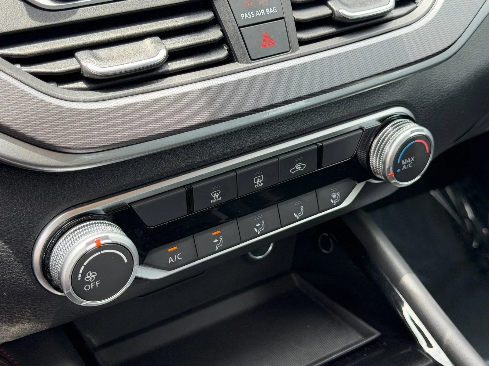 2024 Nissan Altima SR photo 25