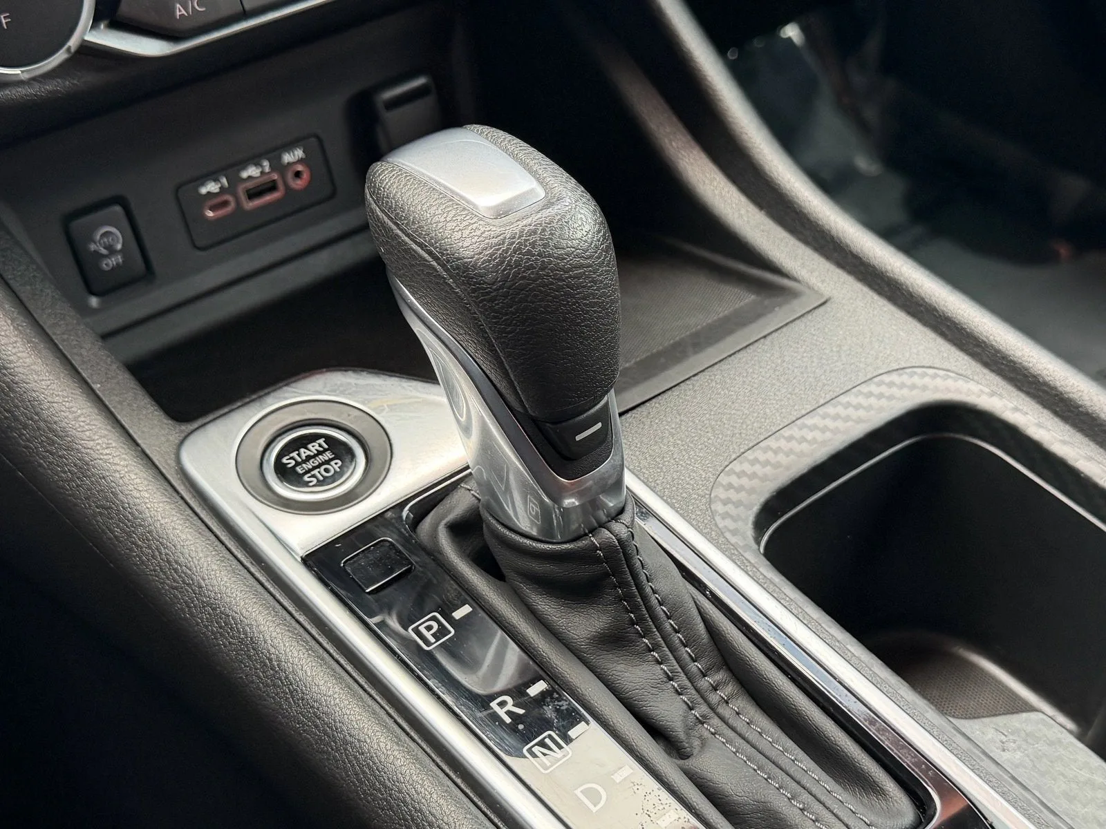 2024 Nissan Sentra SV photo 25