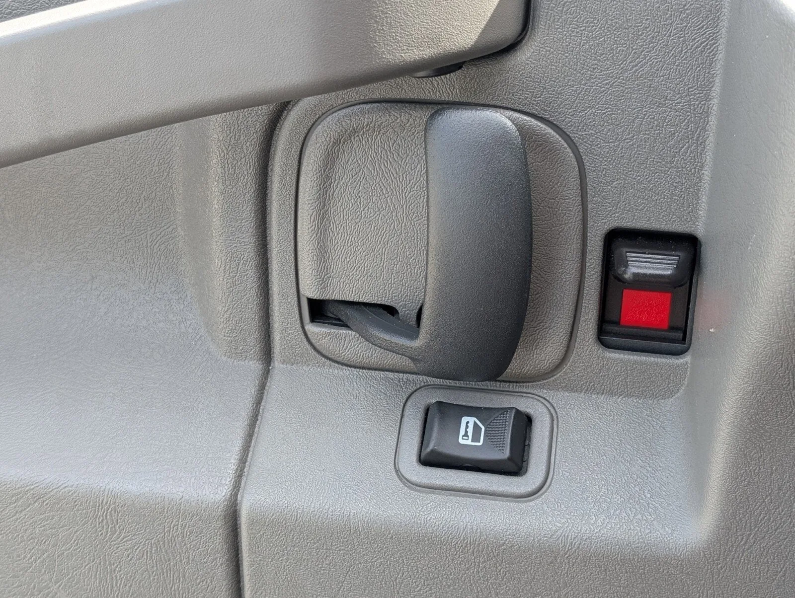 2023 Chevrolet Express Passenger LS photo 30