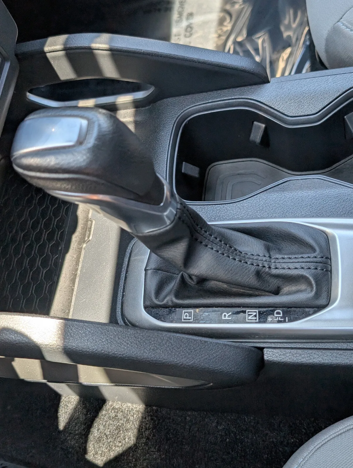 2022 Nissan Frontier Crew Cab SV photo 25