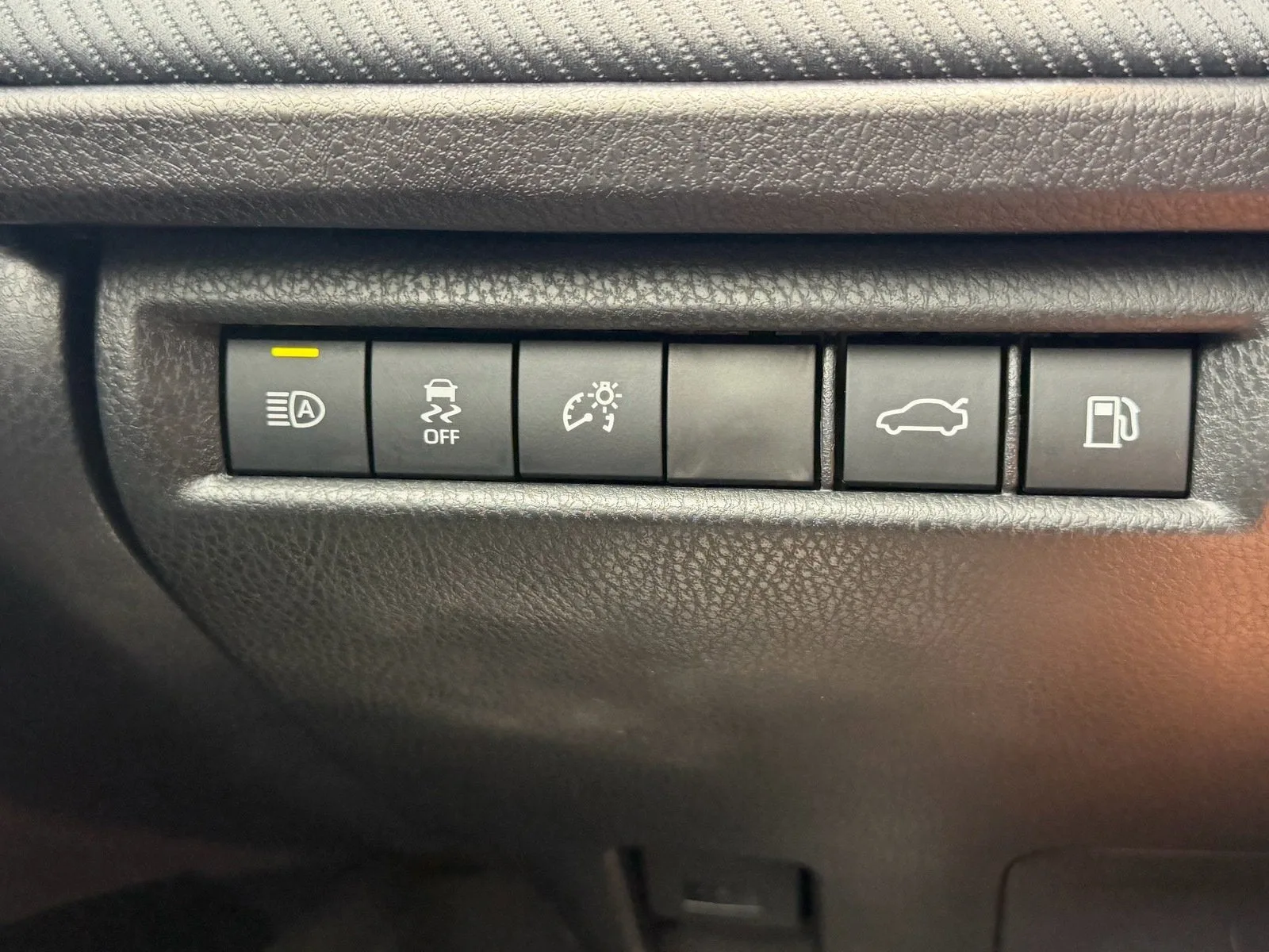 2026 Toyota Camry SE photo 27