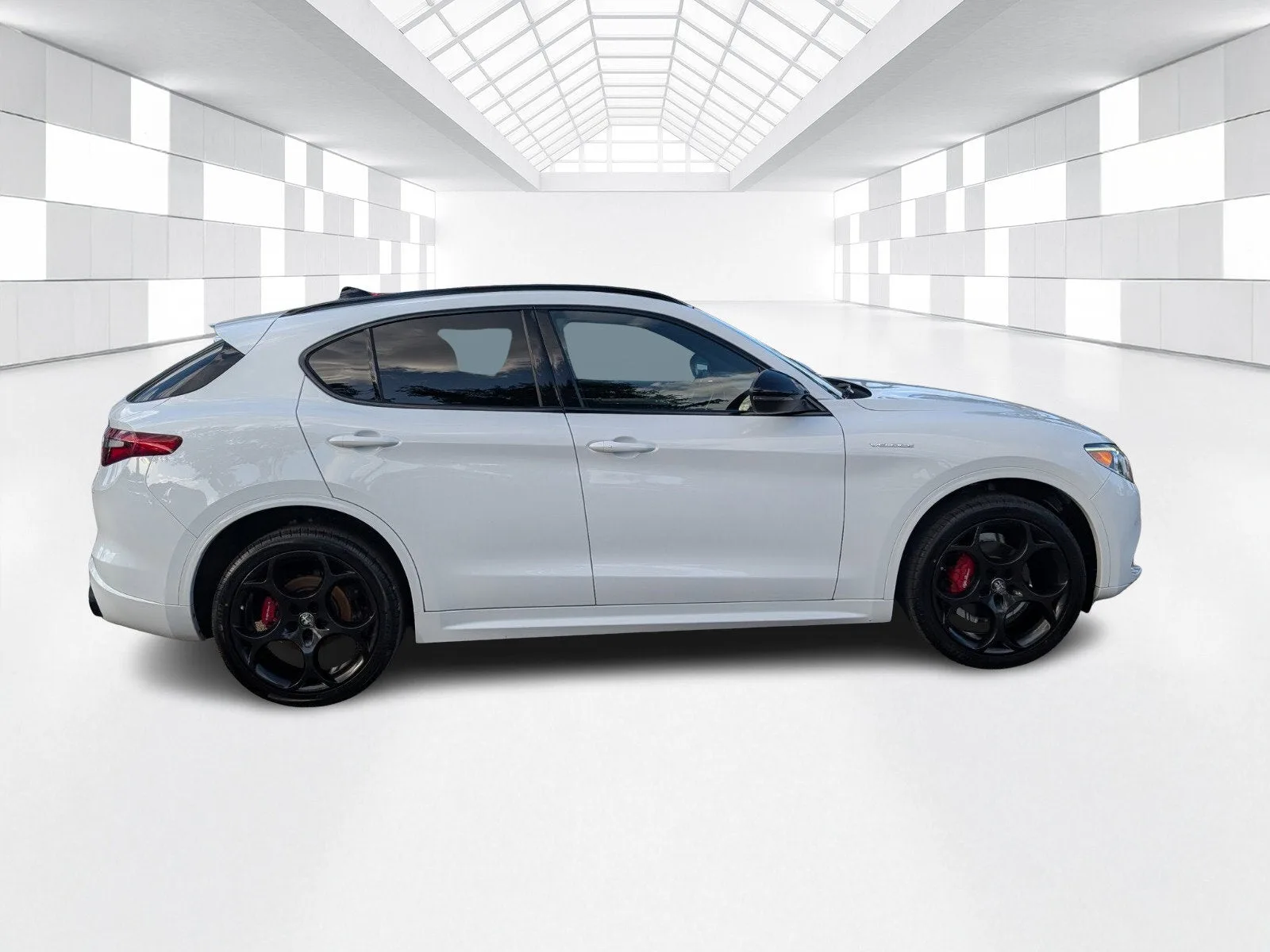 2023 Alfa Romeo Stelvio Veloce photo 8