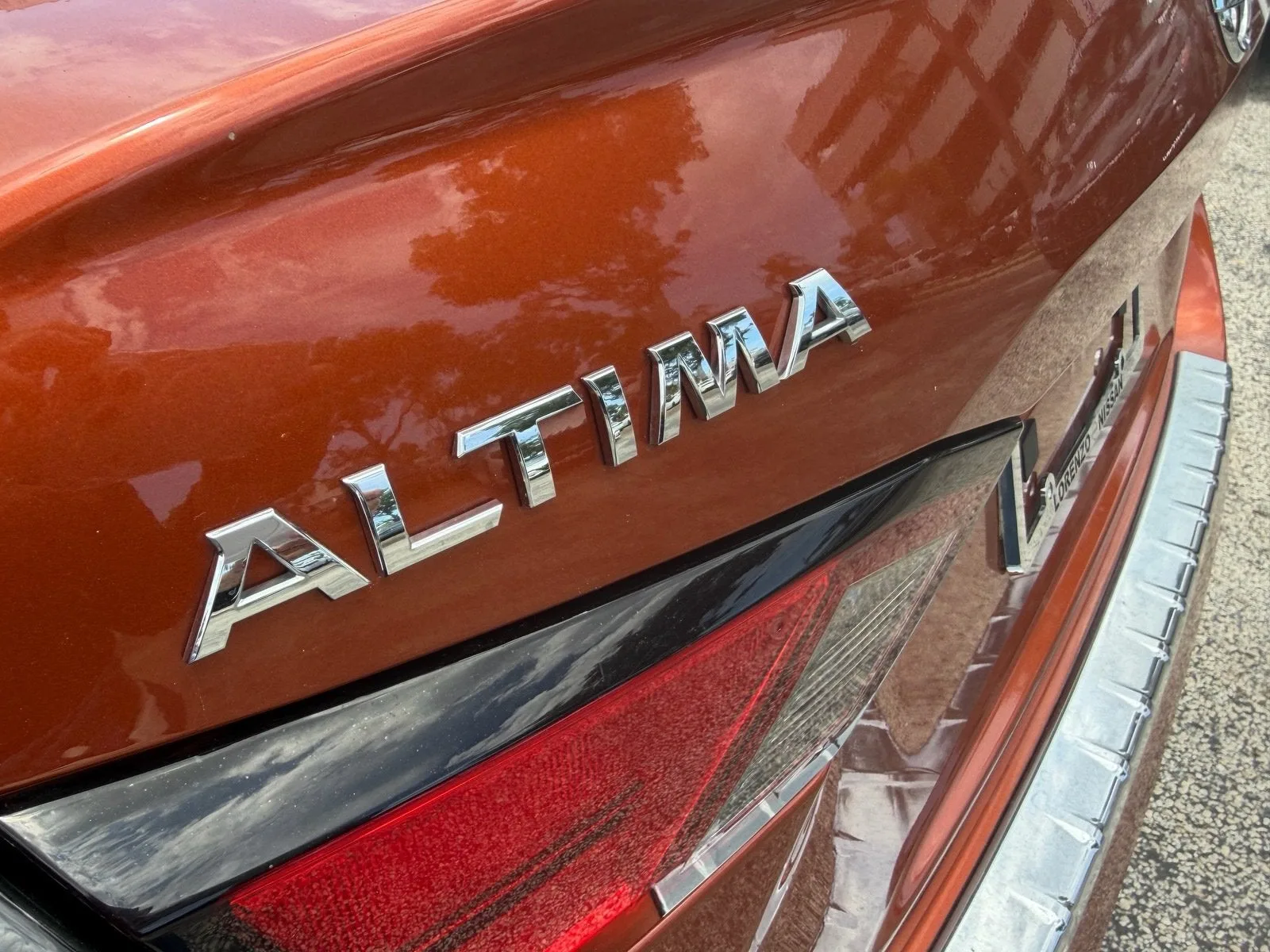 2022 Nissan Altima SR photo 11