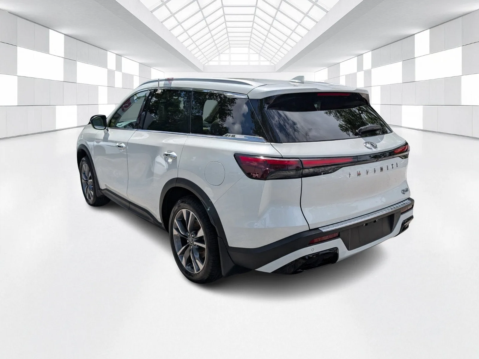 2023 INFINITI QX60 LUXE photo 5
