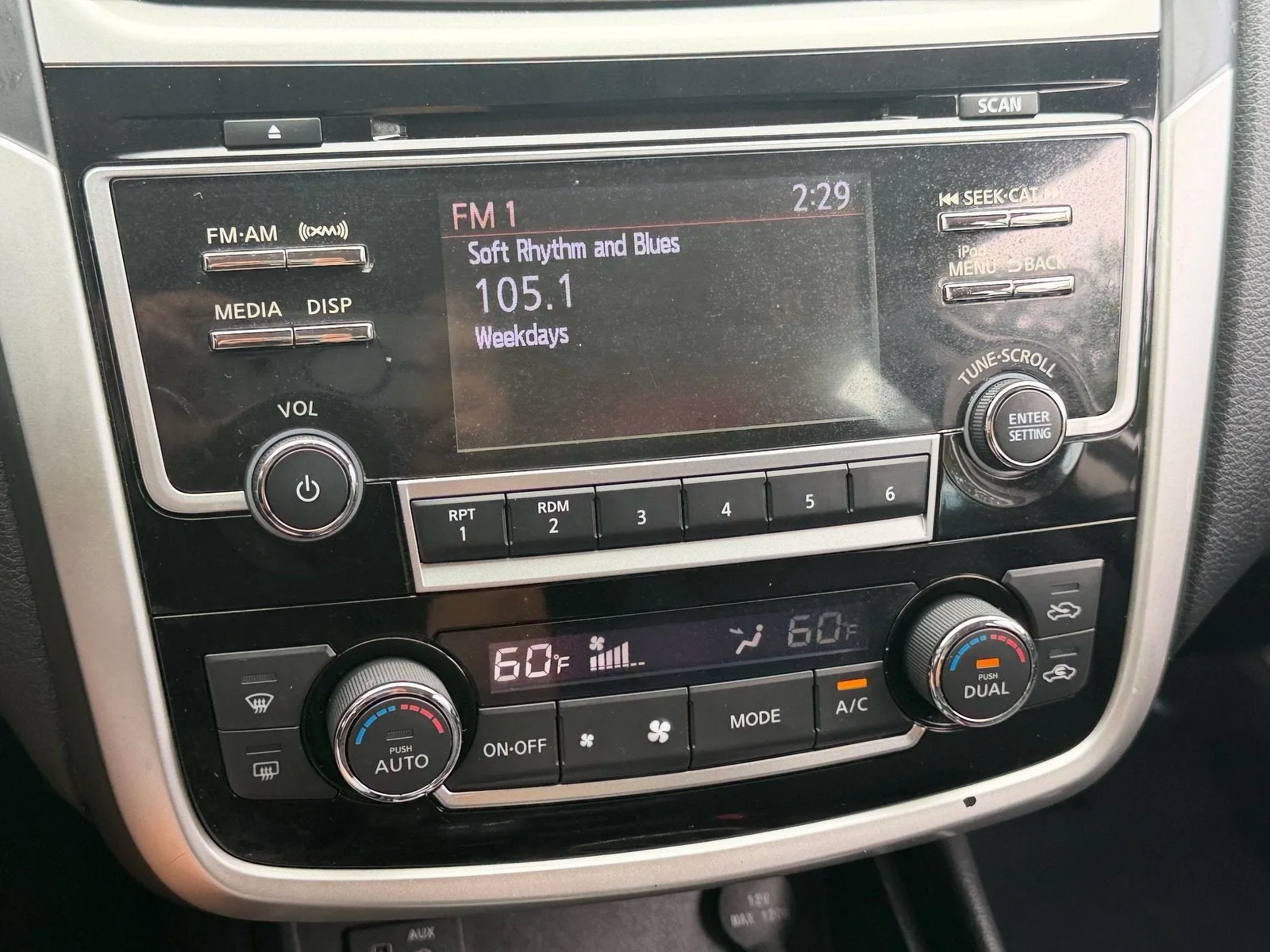 2018 Nissan Altima 2.5 SV photo 22
