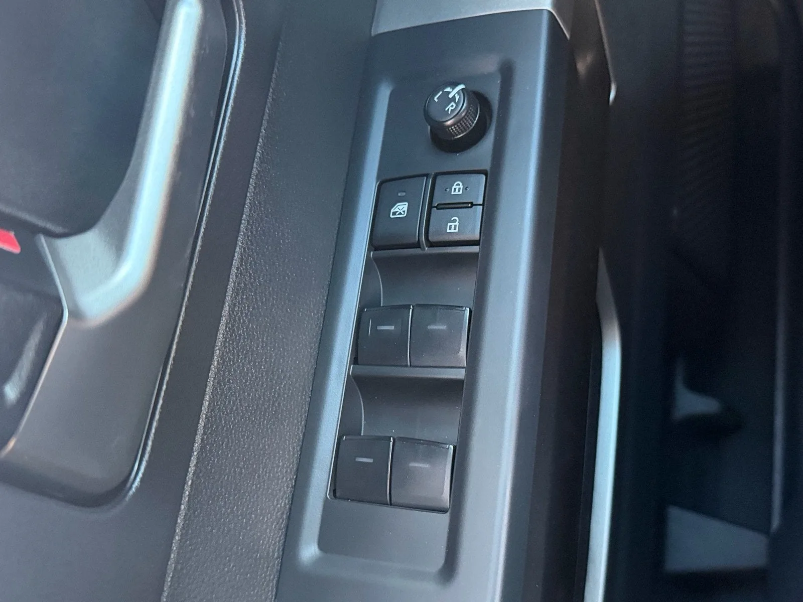 2026 Toyota Tundra 2WD SR5 photo 35