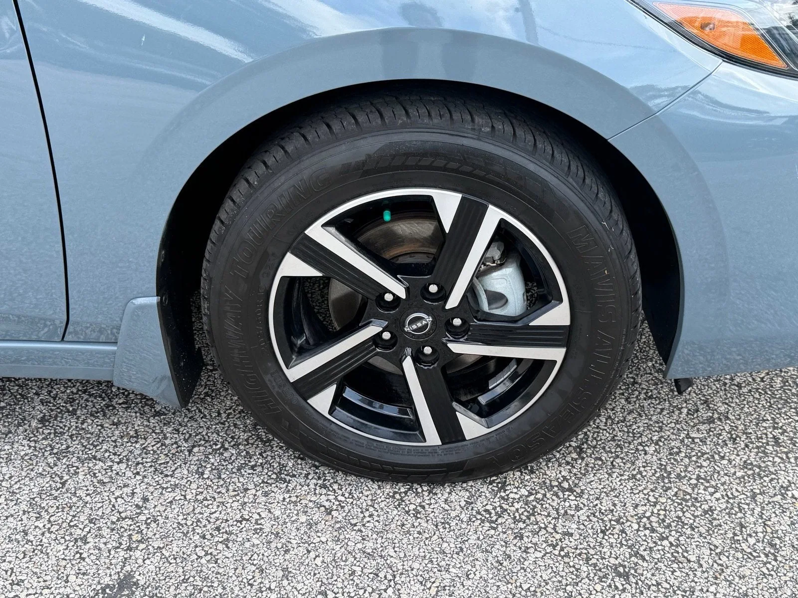 2024 Nissan Sentra SV photo 9