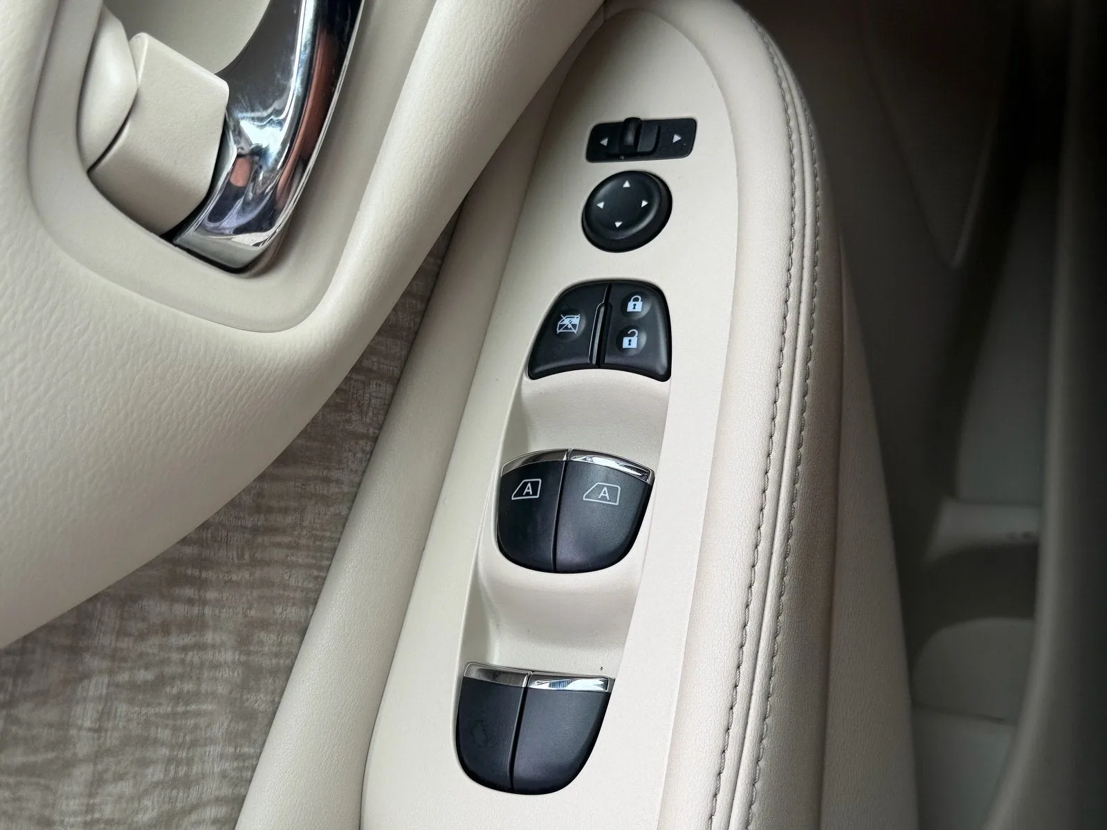 2019 Nissan Murano SL photo 35