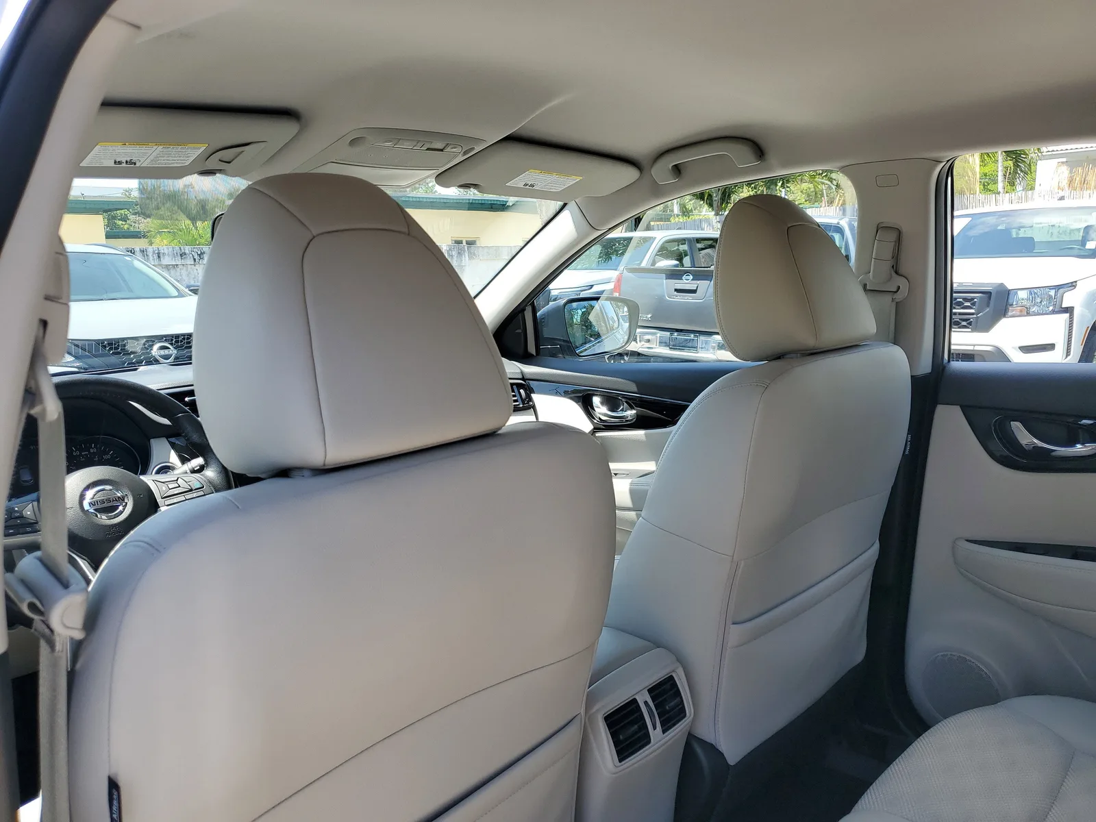 2022 Nissan Rogue Sport SV photo 13