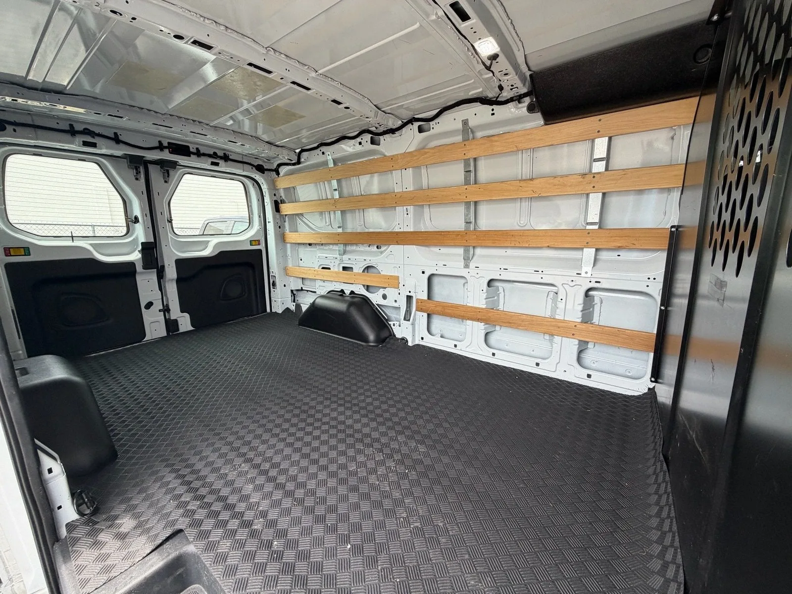 2025 Ford Transit Cargo Van Base photo 13