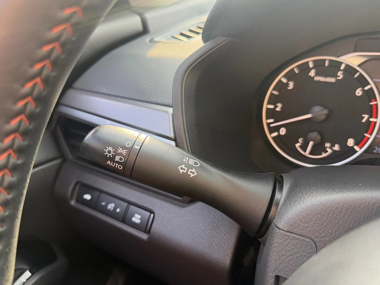 2023 Nissan Altima SR photo 30