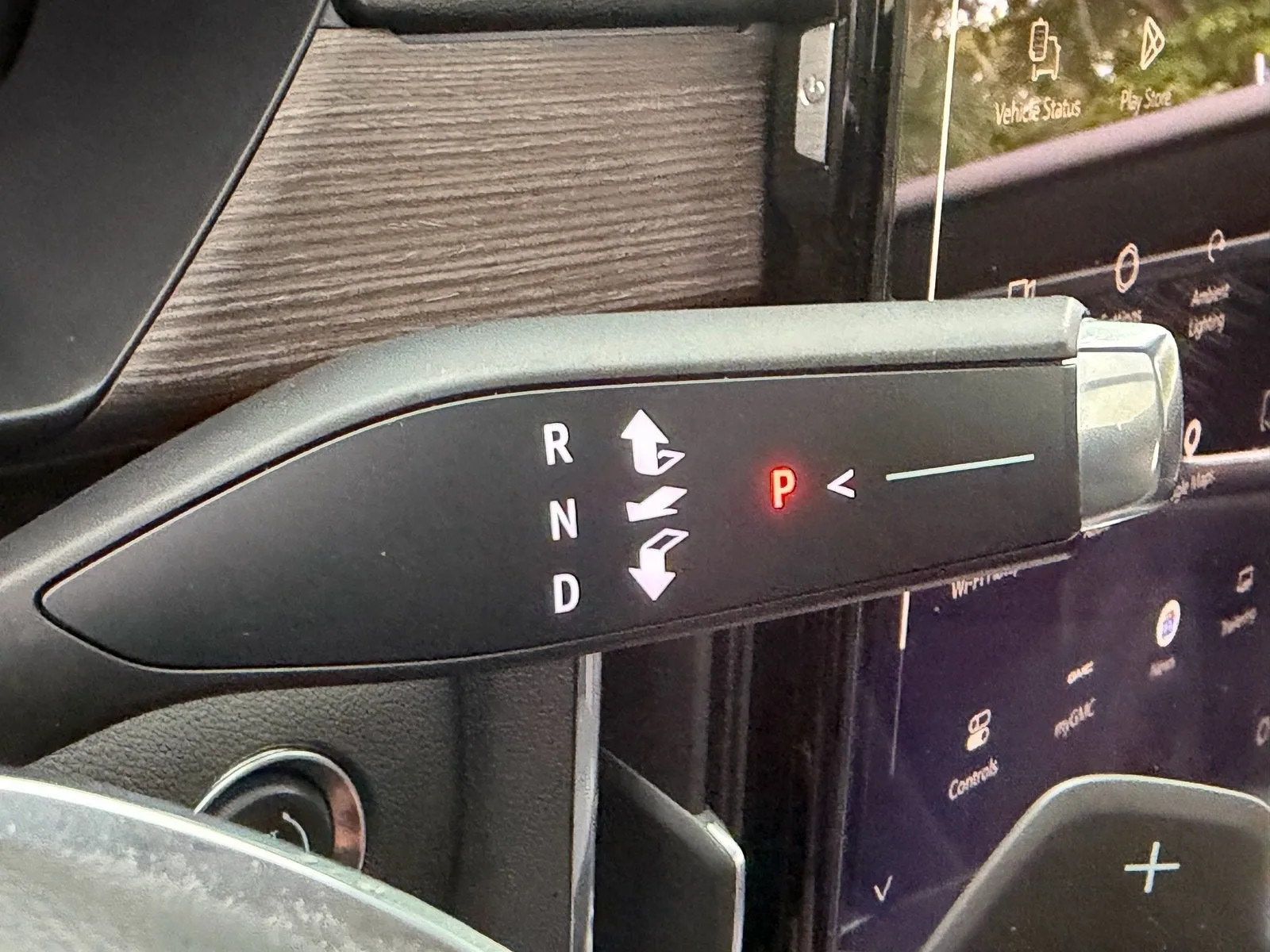 2024 GMC Acadia FWD Denali photo 35