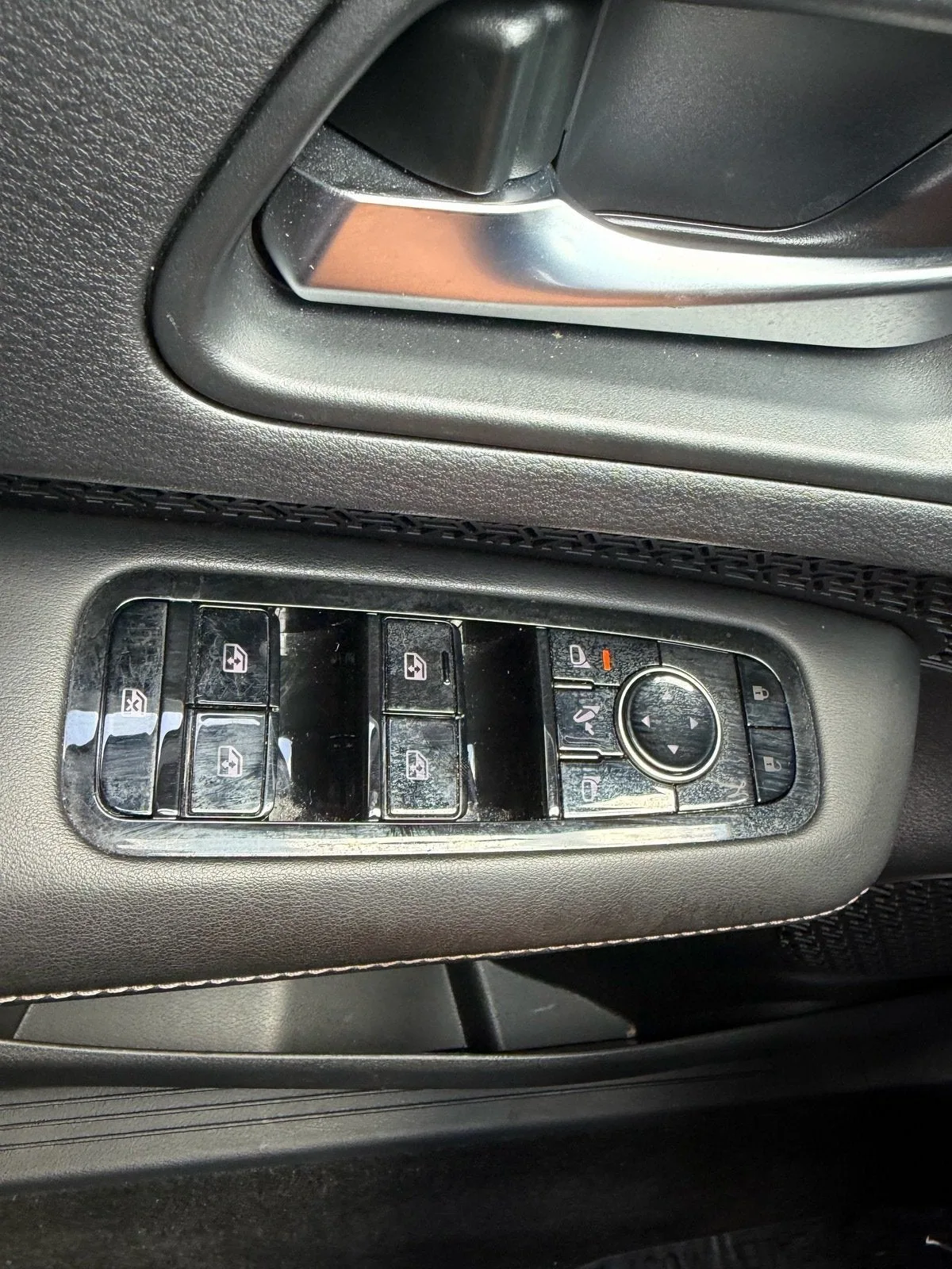 2024 Nissan ARIYA ENGAGE photo 32