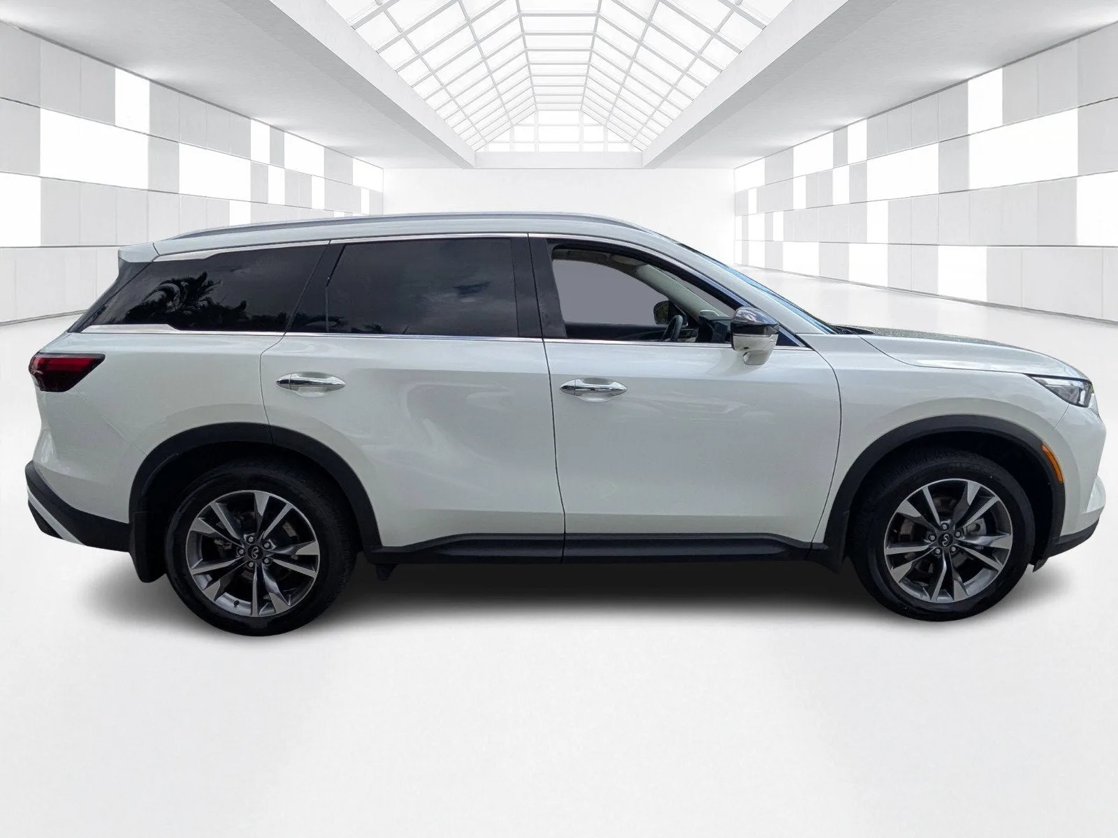 2023 INFINITI QX60 LUXE photo 8
