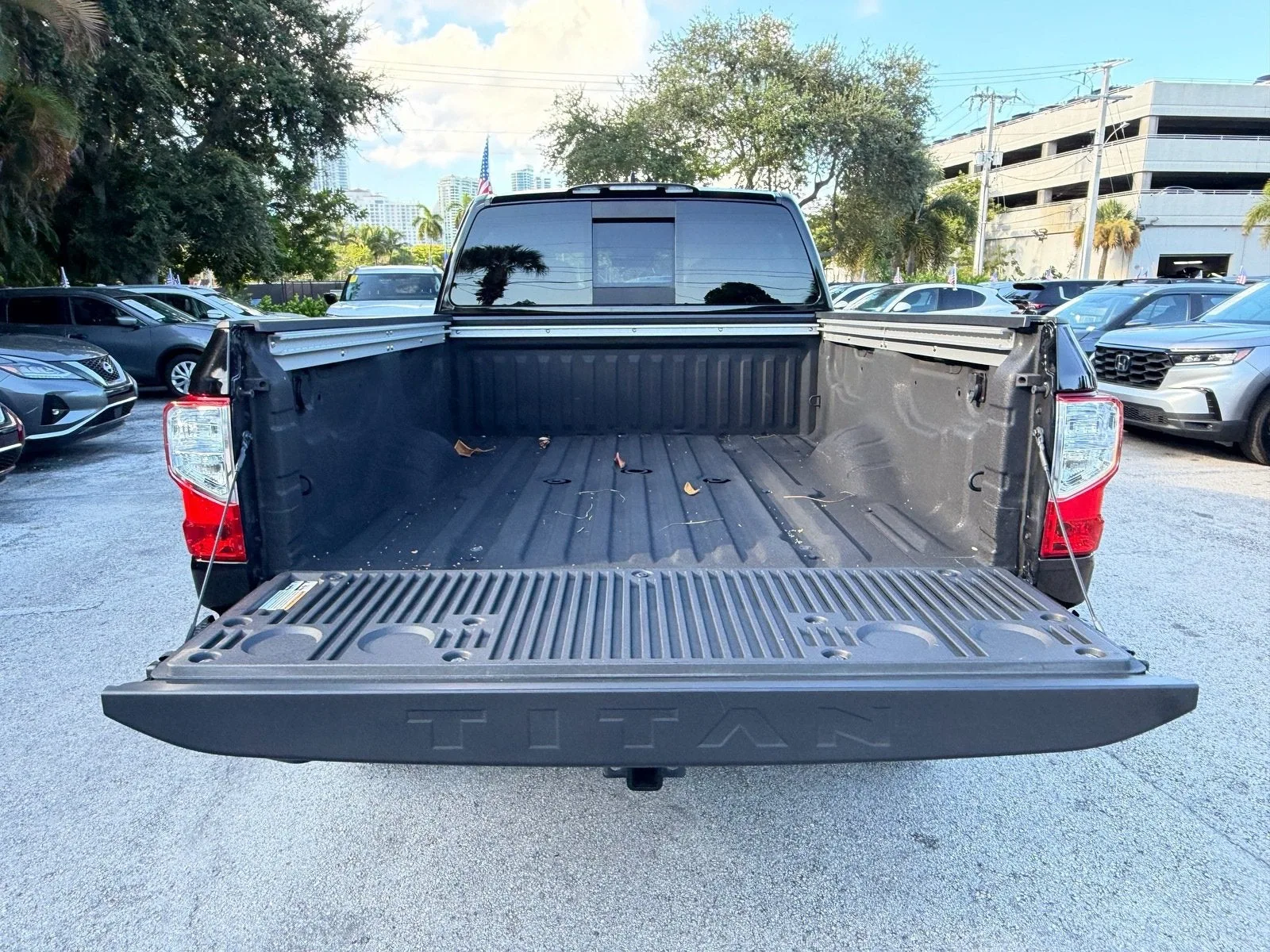 2024 Nissan Titan XD Crew Cab SV photo 15