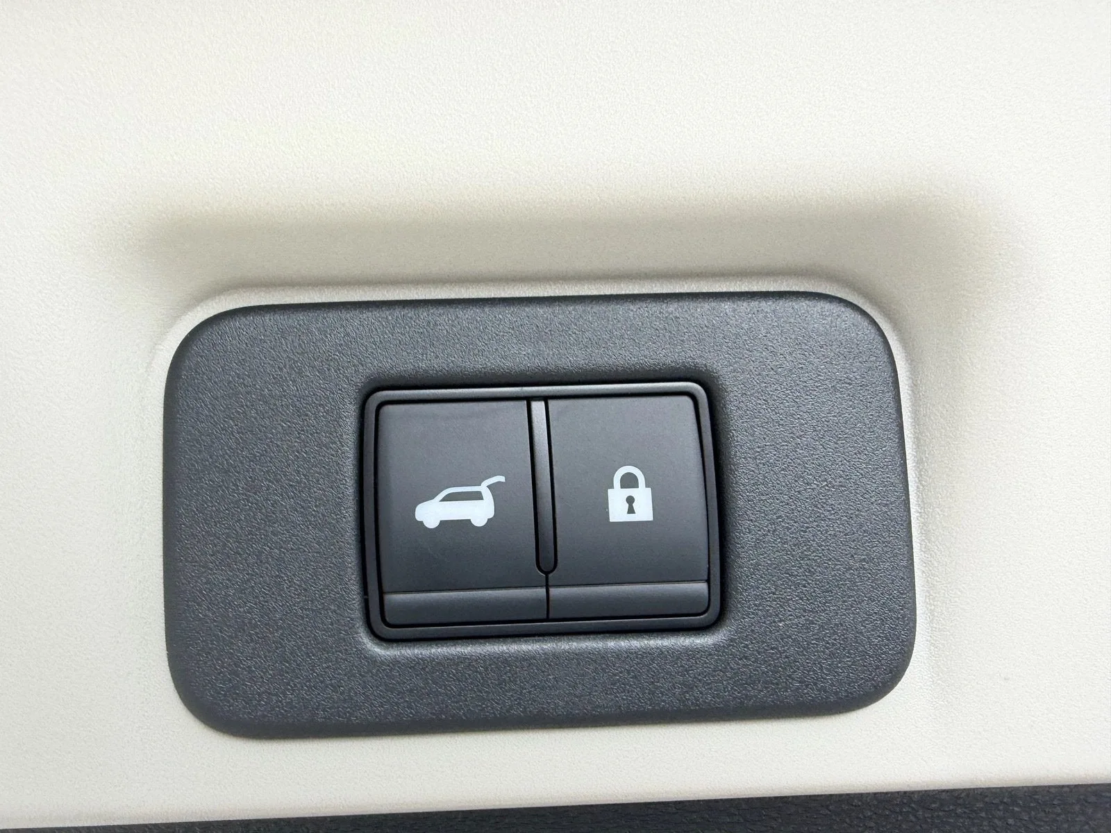 2024 Nissan ARIYA PLATINUM+ photo 15