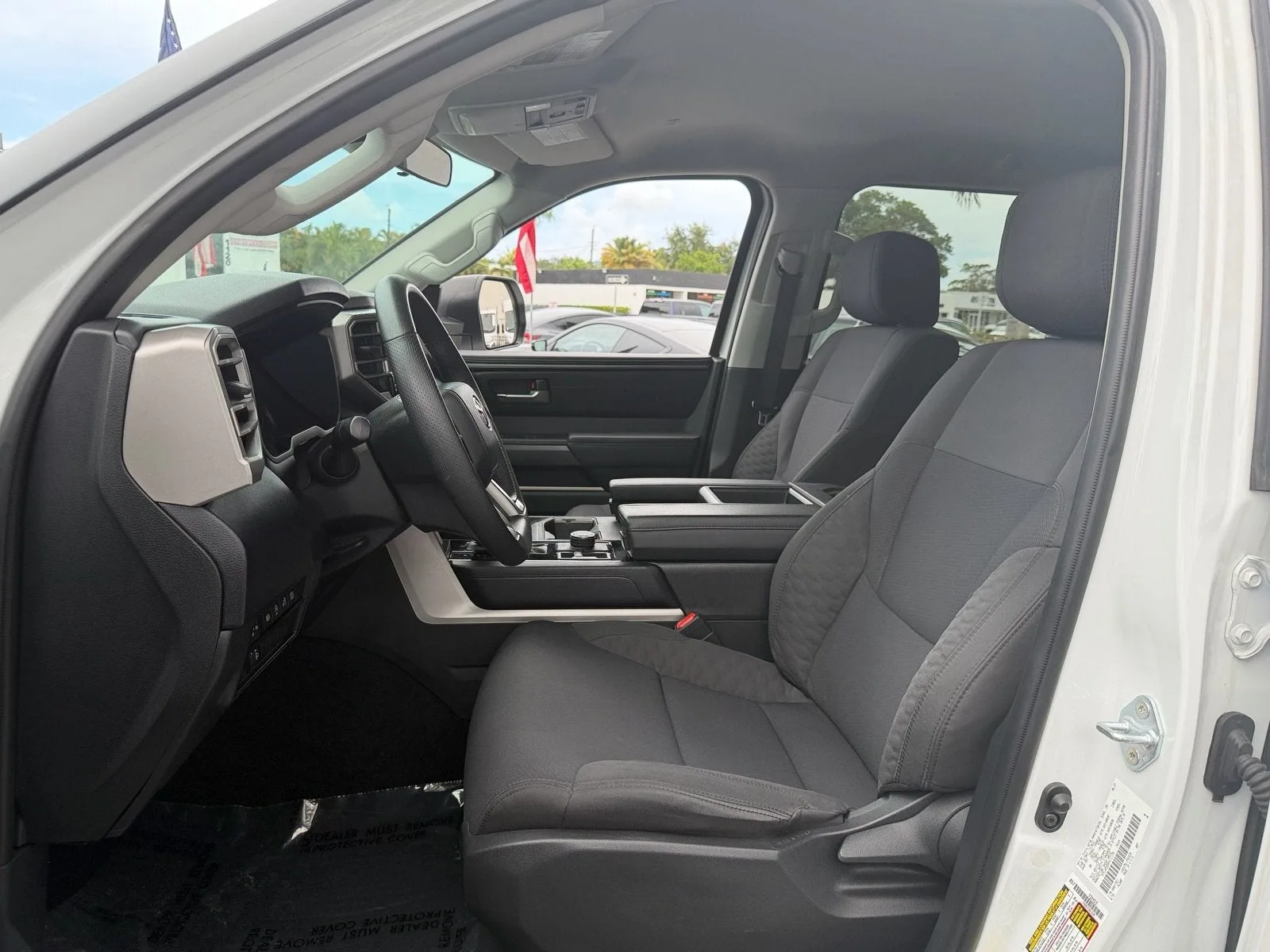 2023 Toyota Tundra 4WD SR5 photo 9