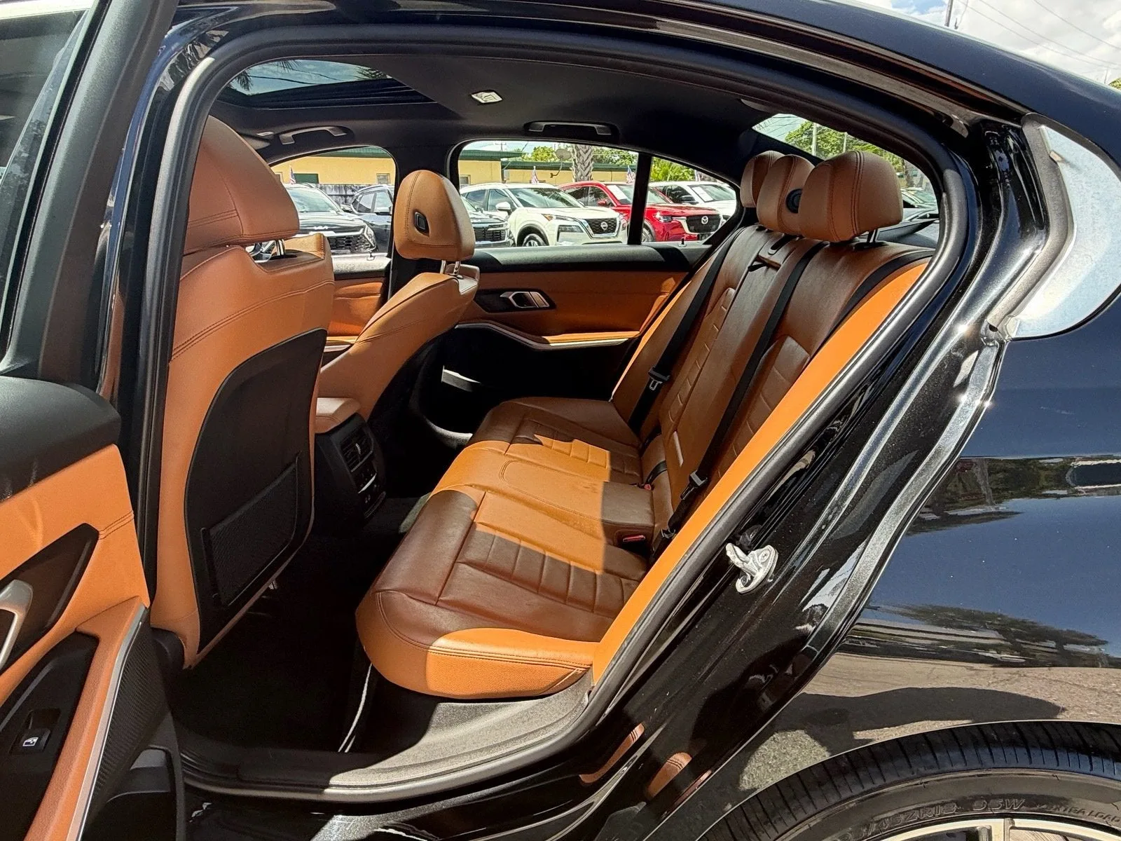2019 BMW 3 Series 330i photo 11