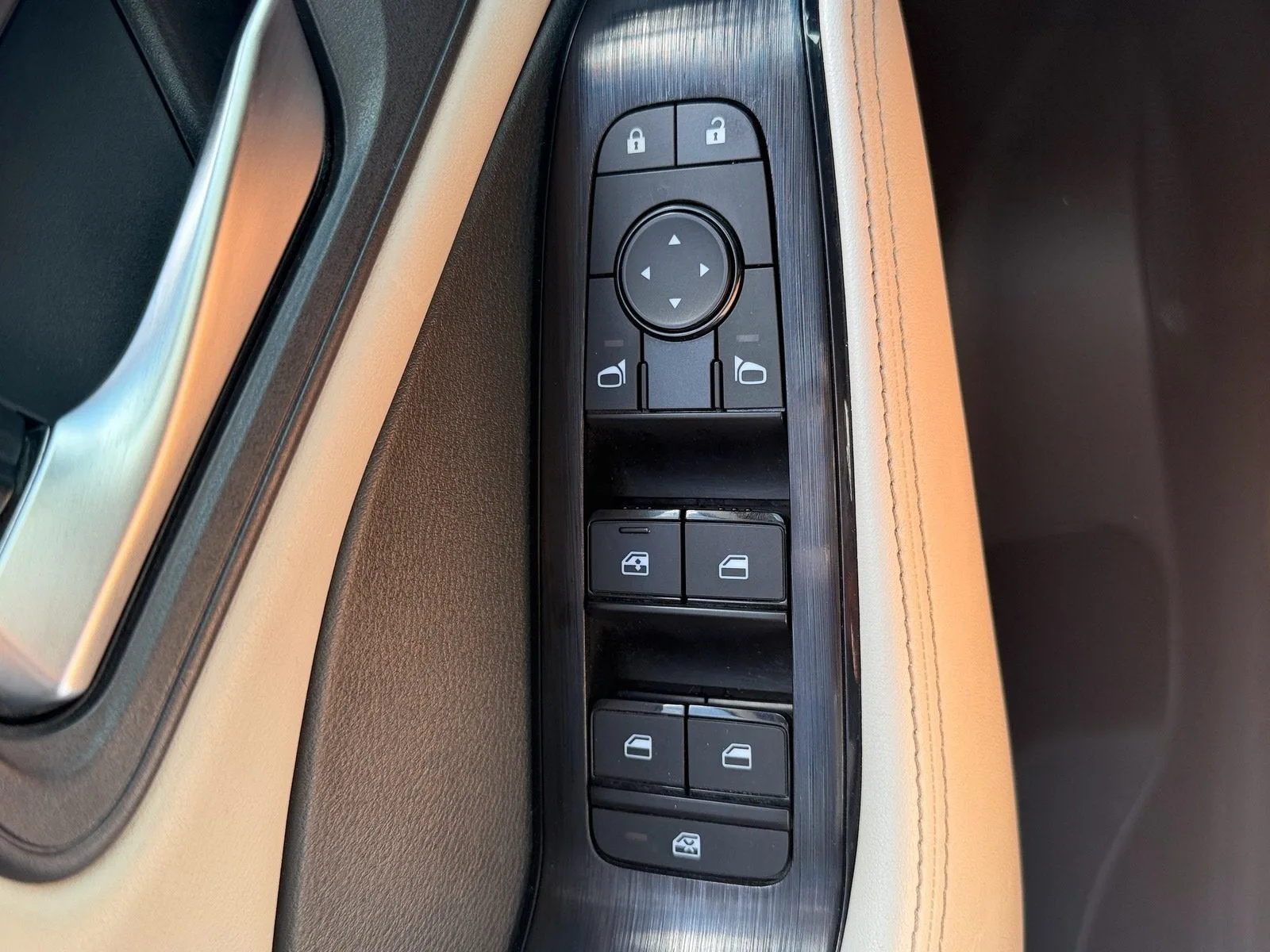2023 Nissan Rogue SV photo 35