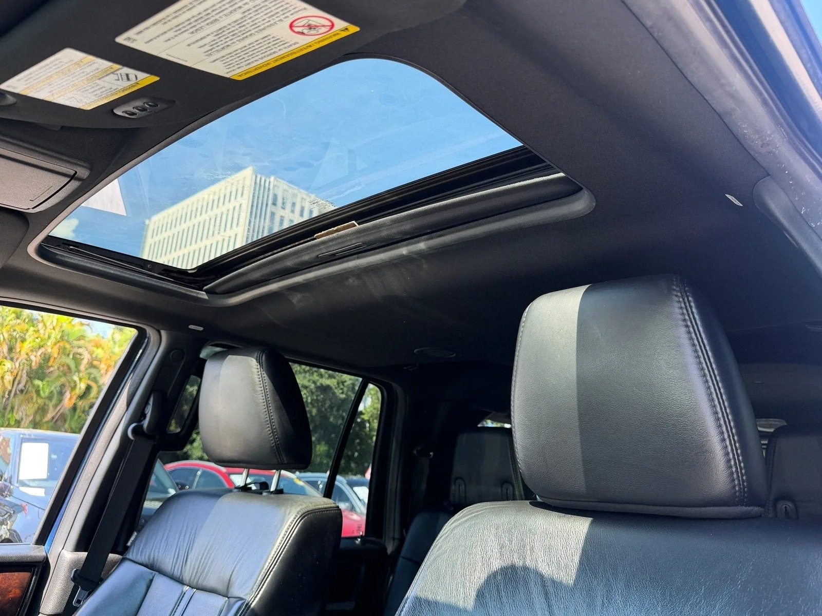 2017 Lincoln Navigator L Select photo 21