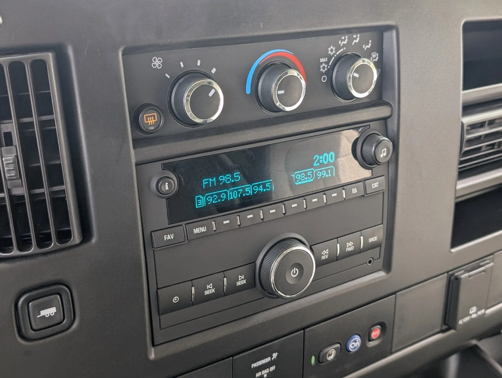 2023 Chevrolet Express Passenger LS photo 17