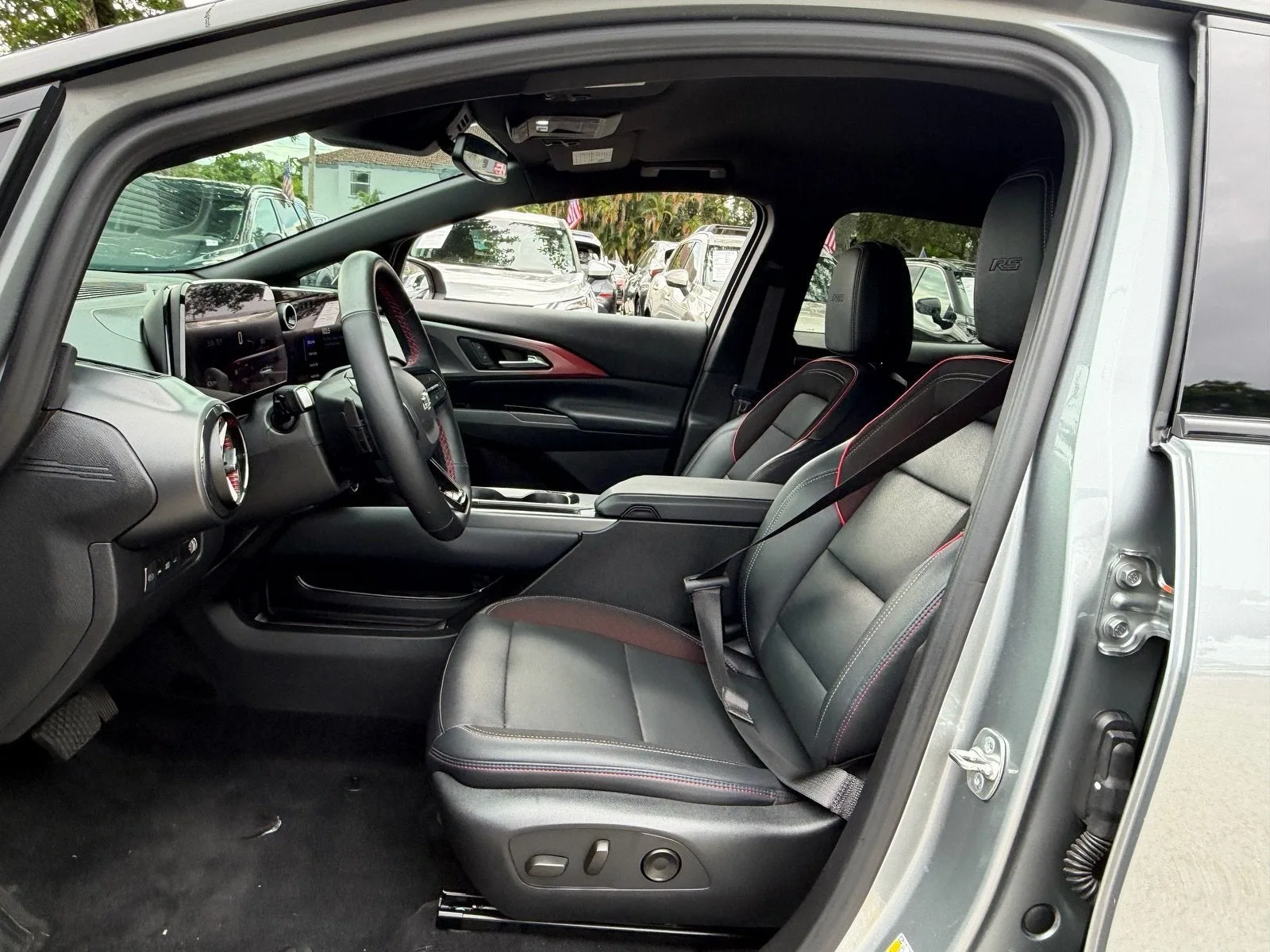 2024 Chevrolet Equinox EV RS photo 9