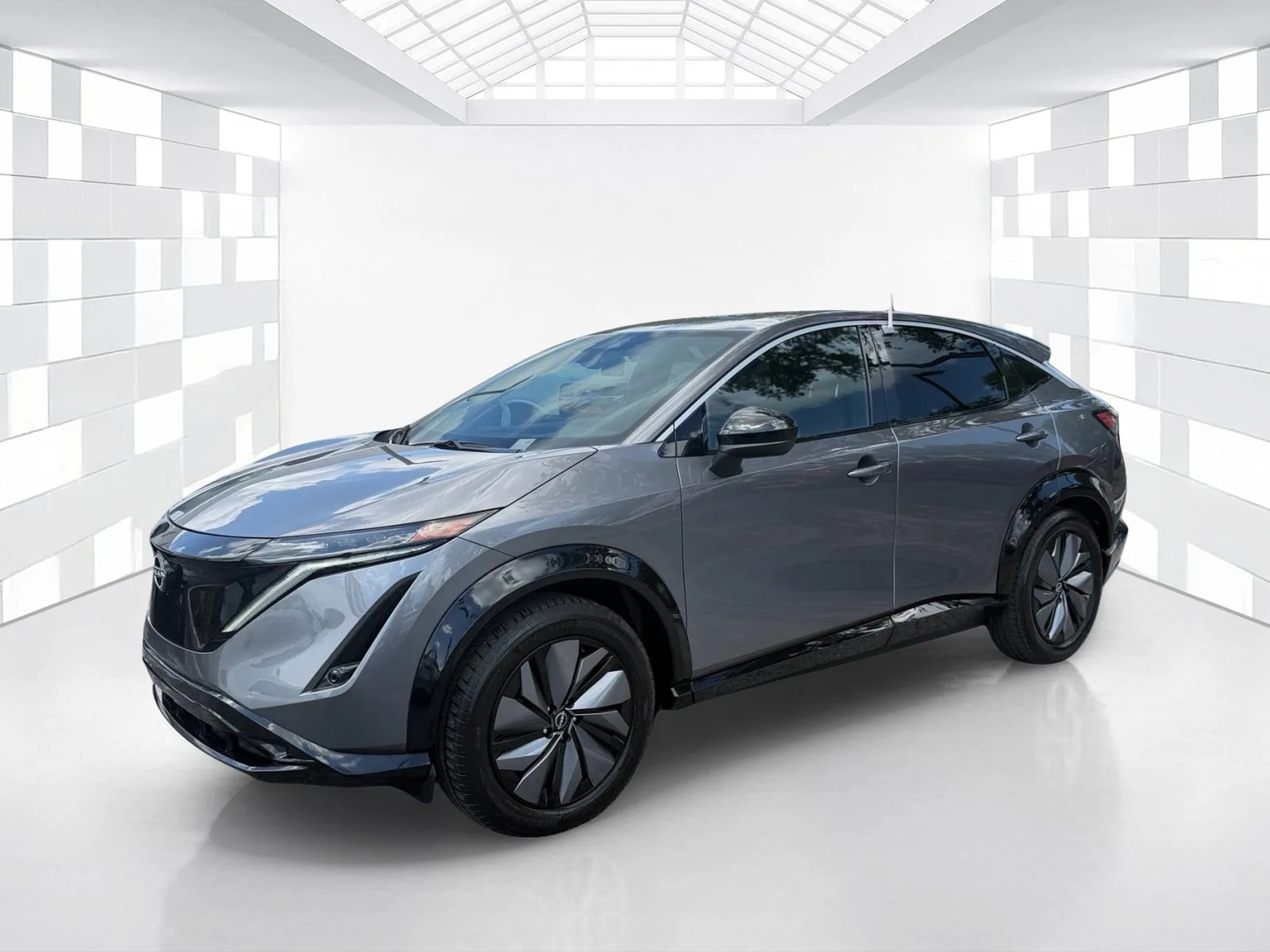 2024 Nissan ARIYA ENGAGE photo 3