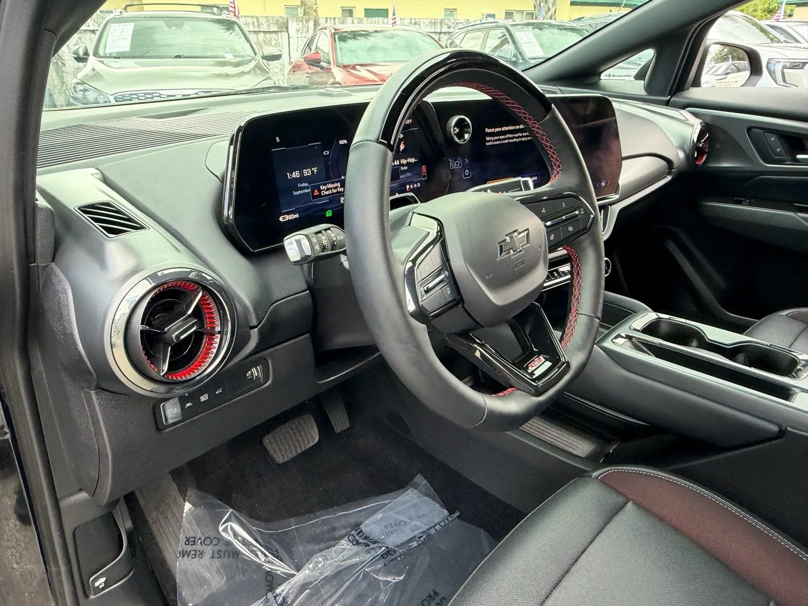 2024 Chevrolet Equinox EV RS photo 10