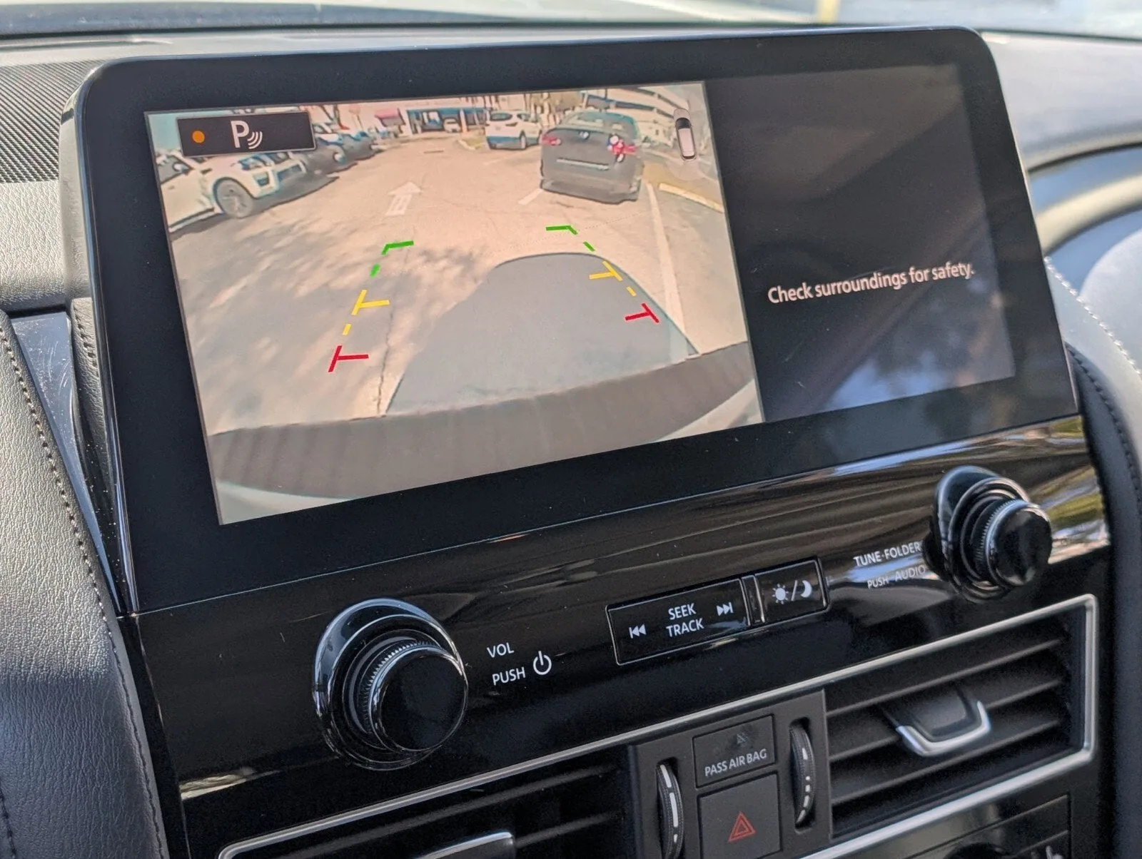 2024 Nissan Armada SV photo 23