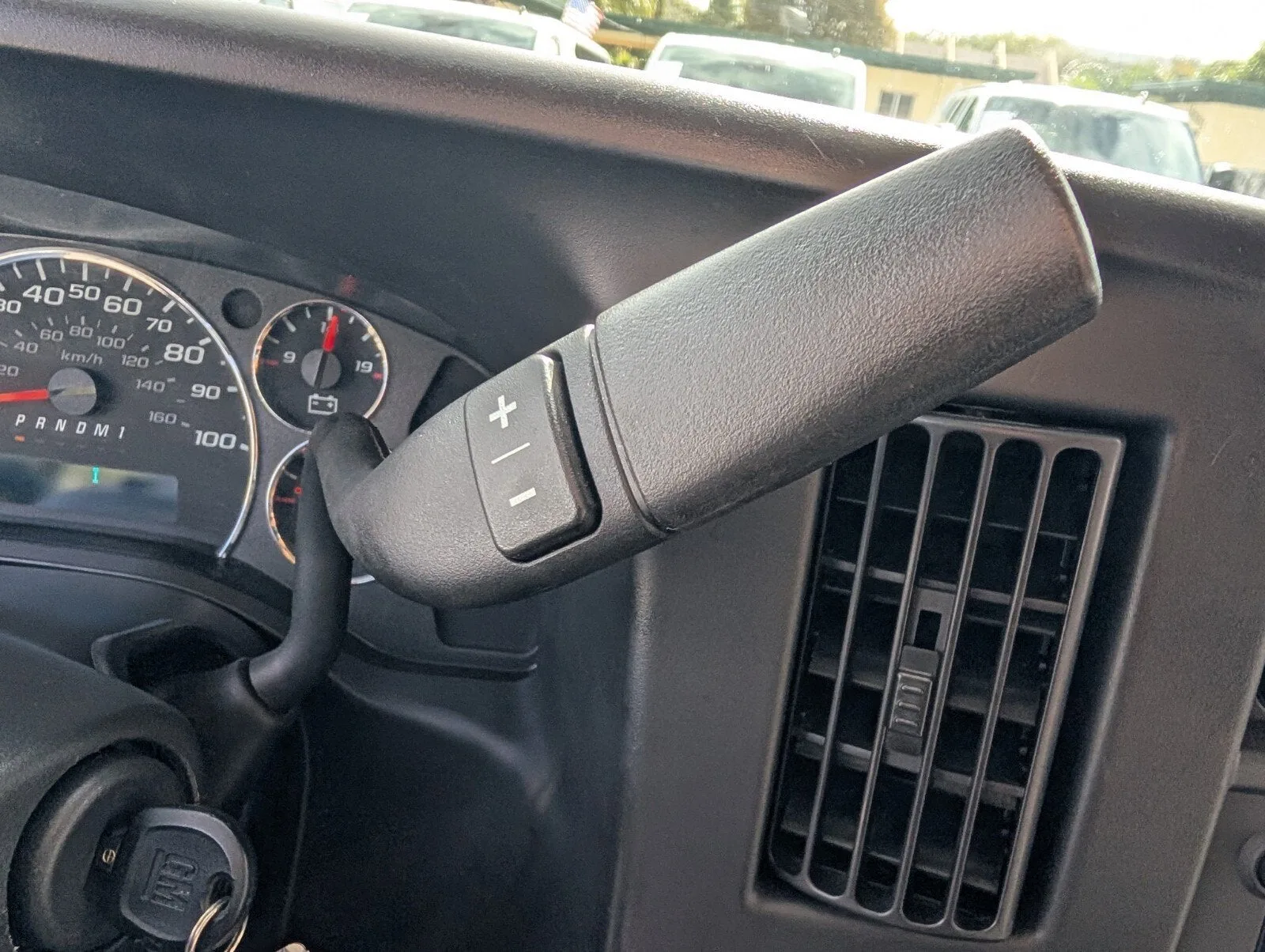 2023 Chevrolet Express Passenger LS photo 25
