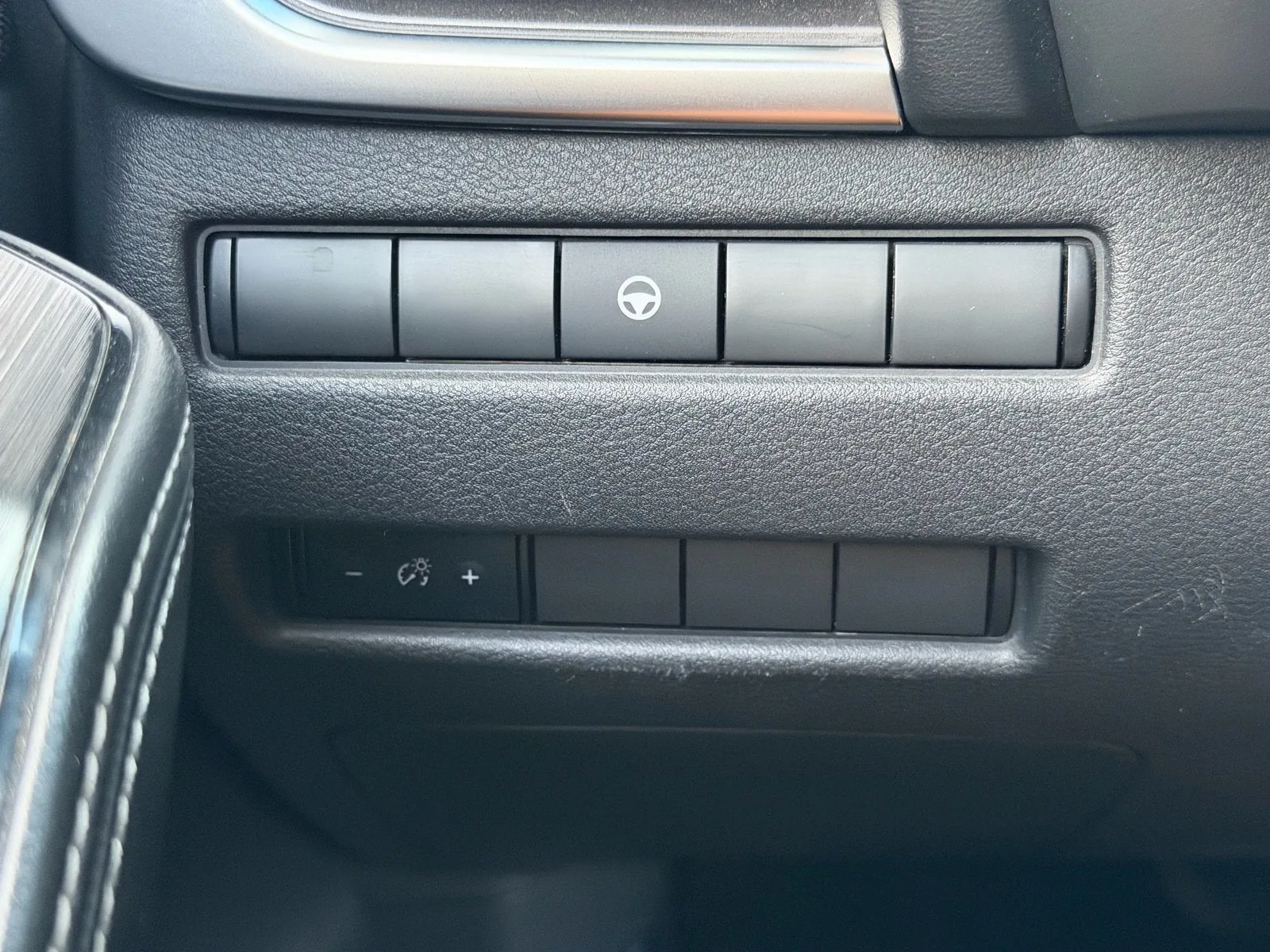 2023 Nissan Rogue SV photo 31