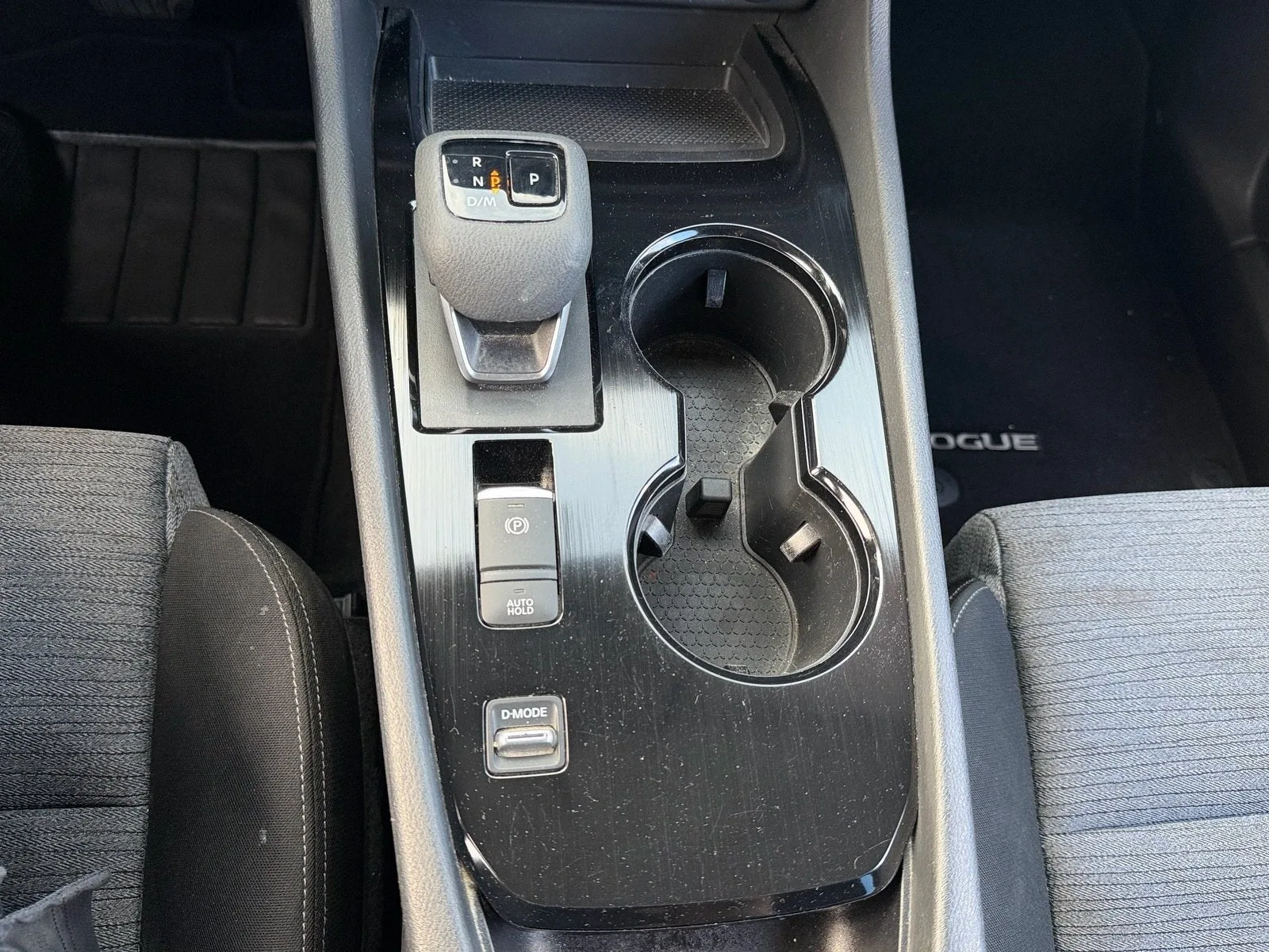 2023 Nissan Rogue SV photo 26