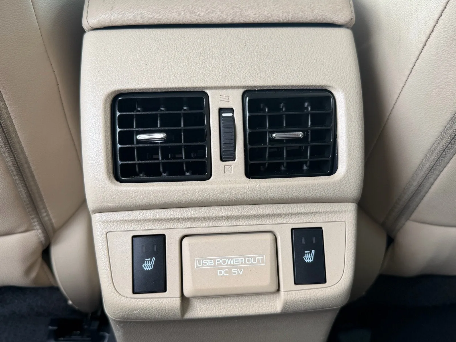 2018 Subaru Outback Limited photo 14