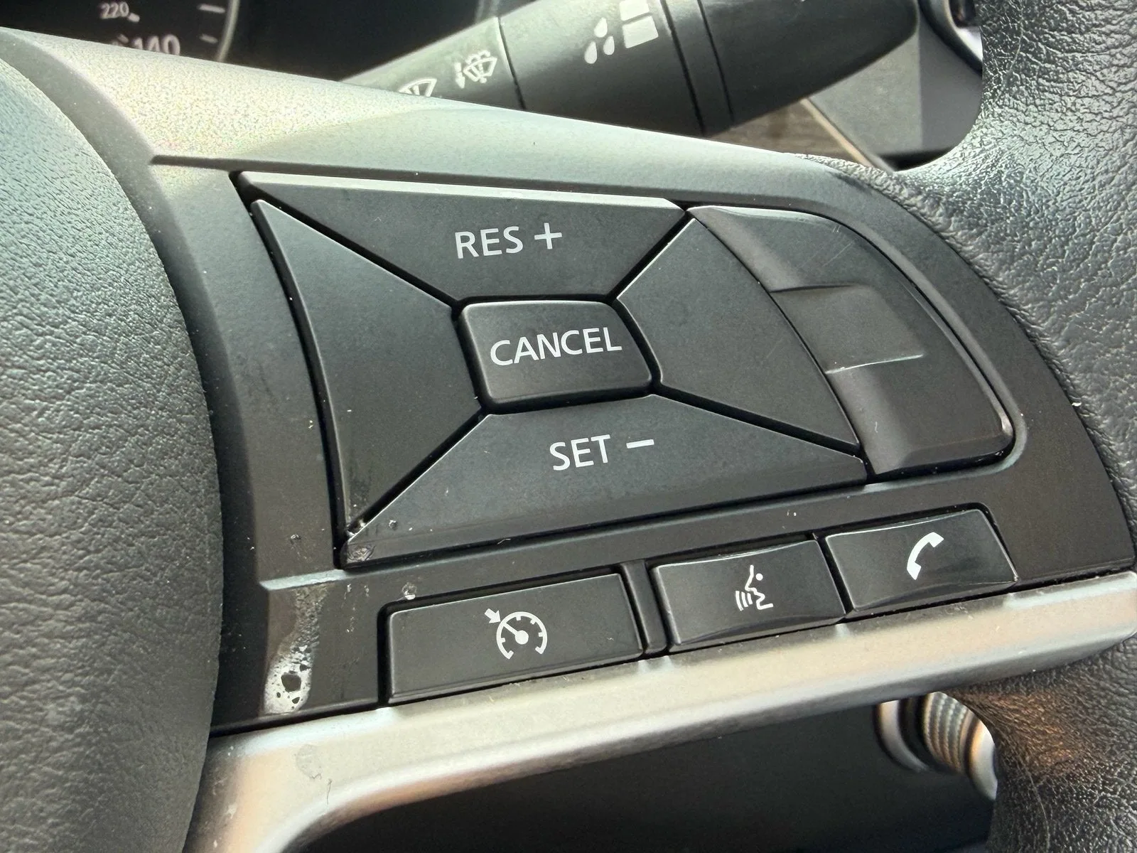 2023 Nissan Altima SV photo 28