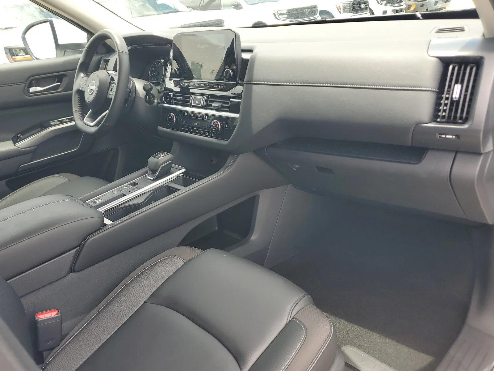 2025 Nissan Pathfinder SL photo 20