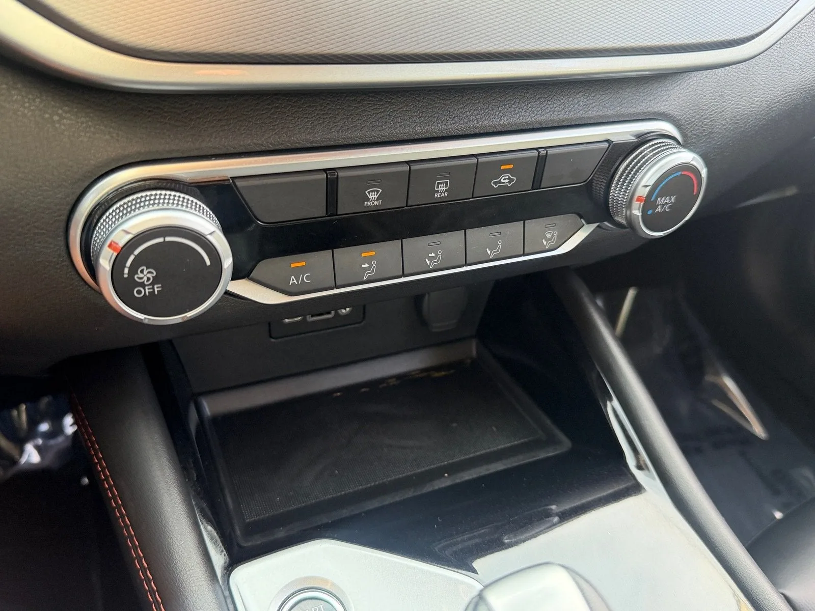 2023 Nissan Altima SR photo 25