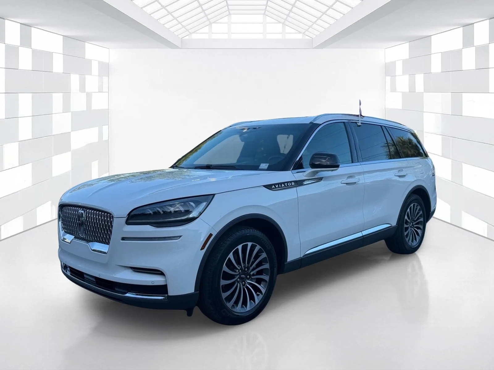 2022 Lincoln Aviator Reserve photo 3