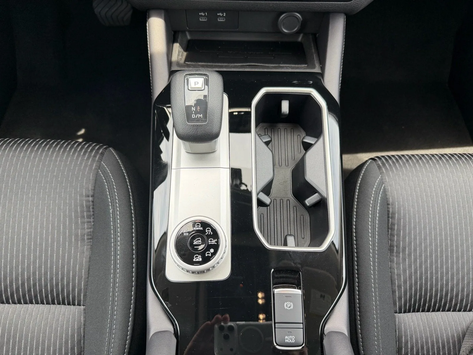 2025 Mitsubishi Outlander ES photo 18