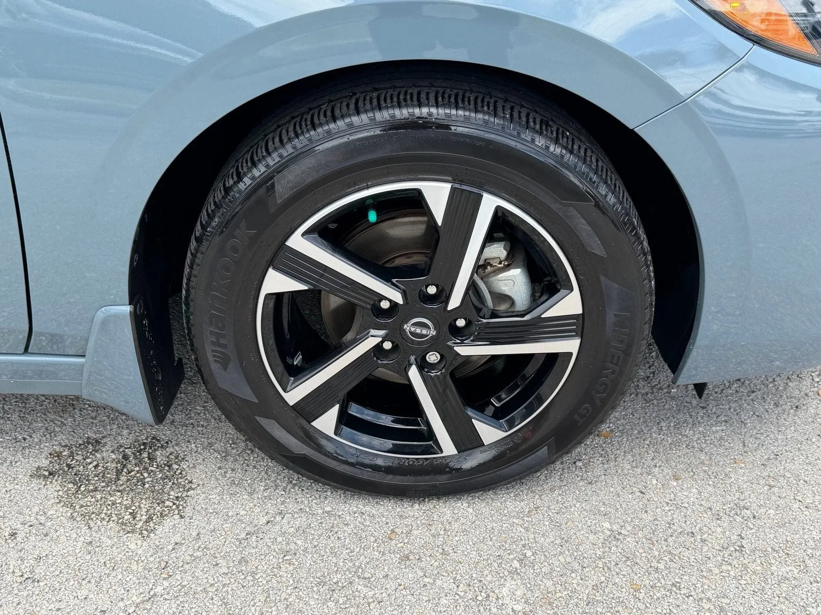 2024 Nissan Sentra SV photo 9