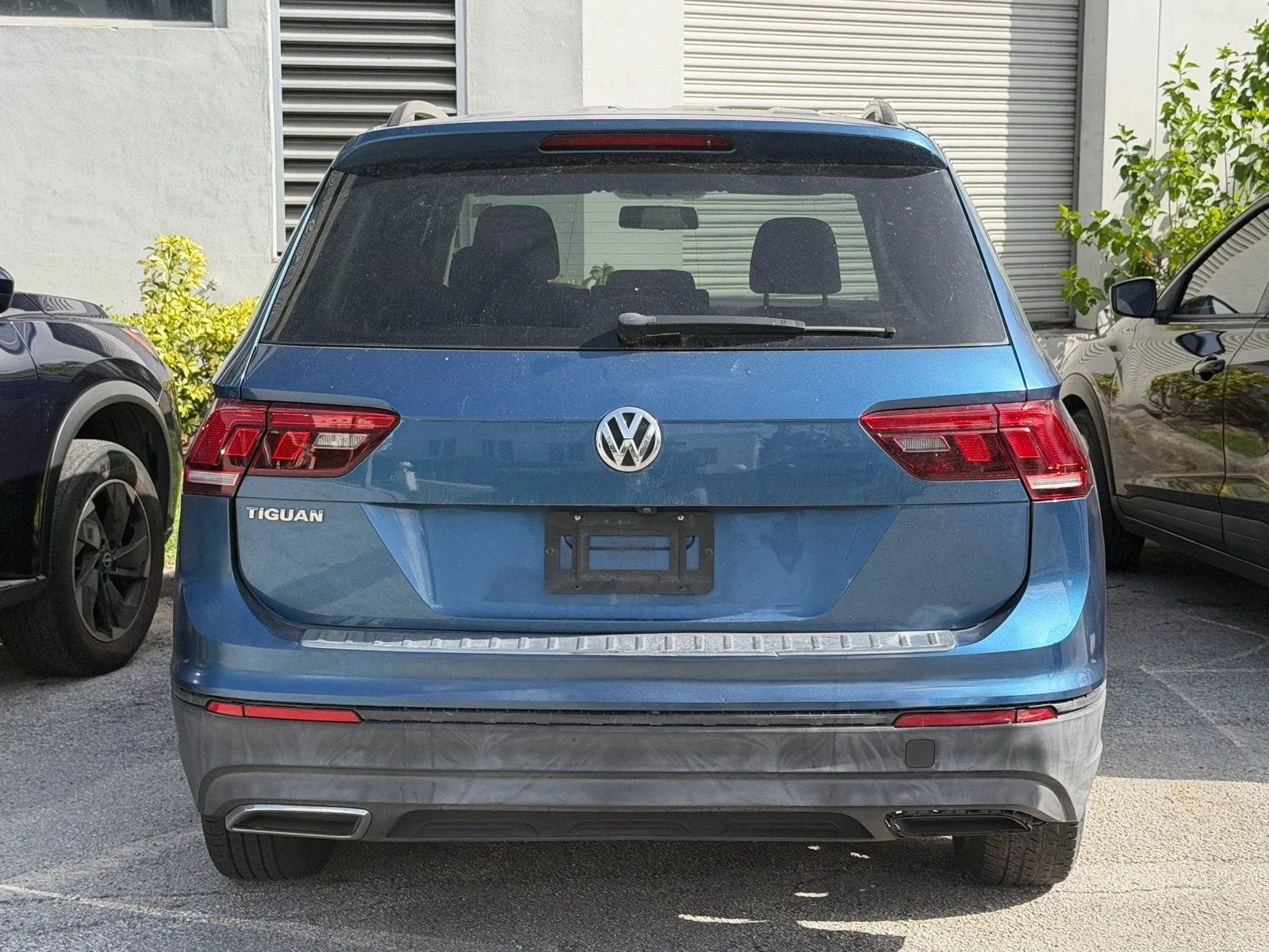 2019 Volkswagen Tiguan S photo 2
