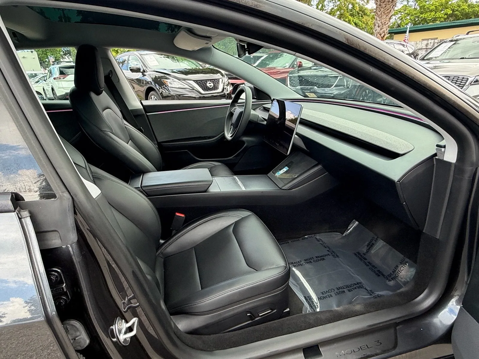 2025 Tesla Model 3 Long Range photo 18