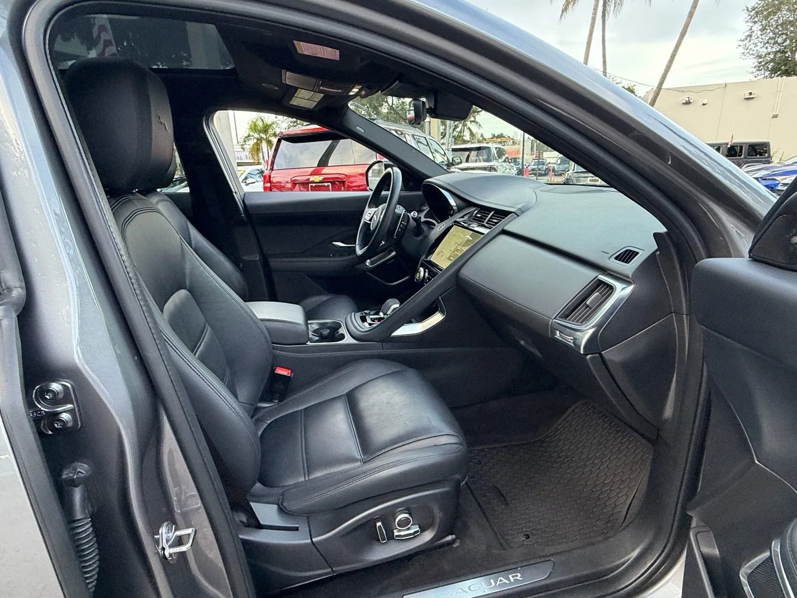 2021 Jaguar E-PACE SE photo 17