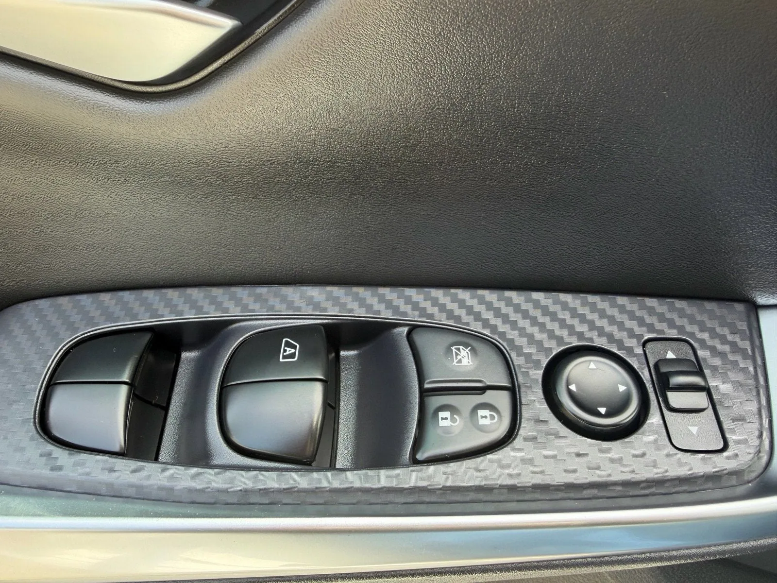 2024 Nissan Sentra SR photo 25