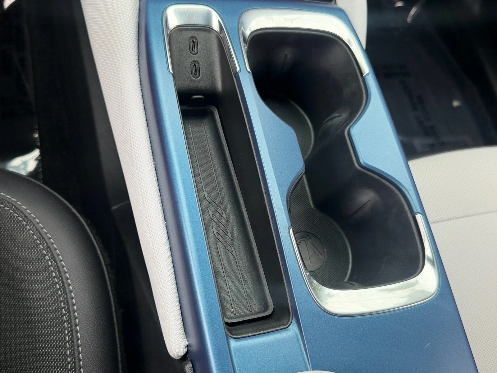 2025 Chevrolet Equinox EV LT photo 25