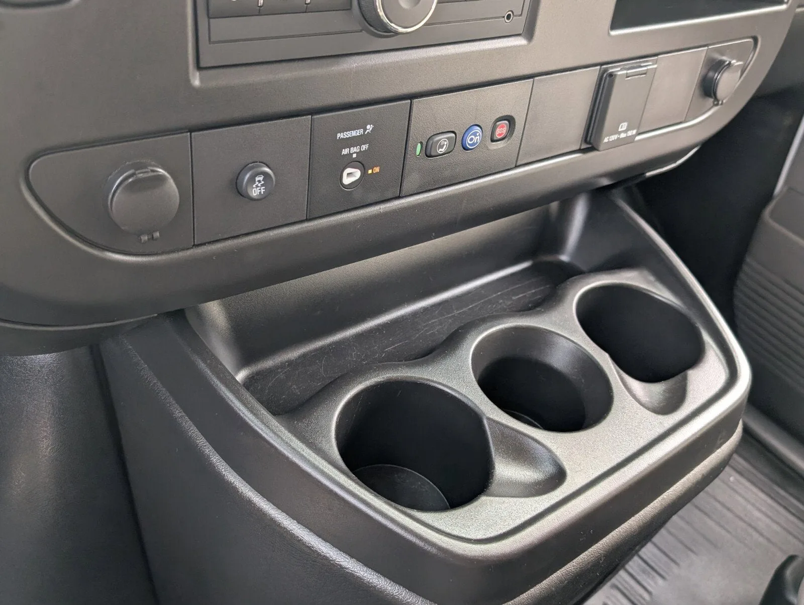 2023 Chevrolet Express Passenger LS photo 18