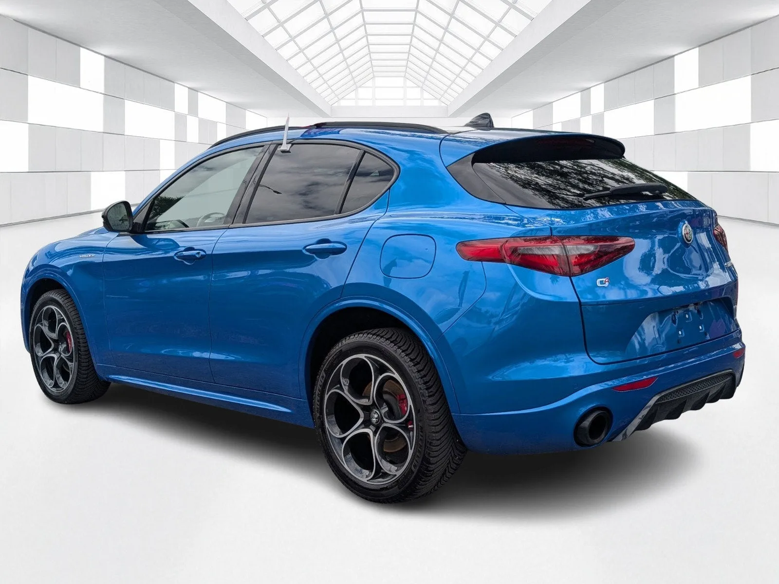2022 Alfa Romeo Stelvio Veloce photo 5