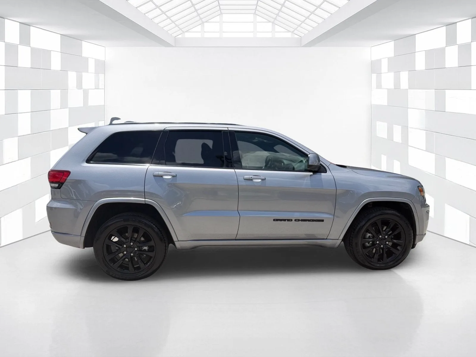 2021 Jeep Grand Cherokee Laredo X photo 8